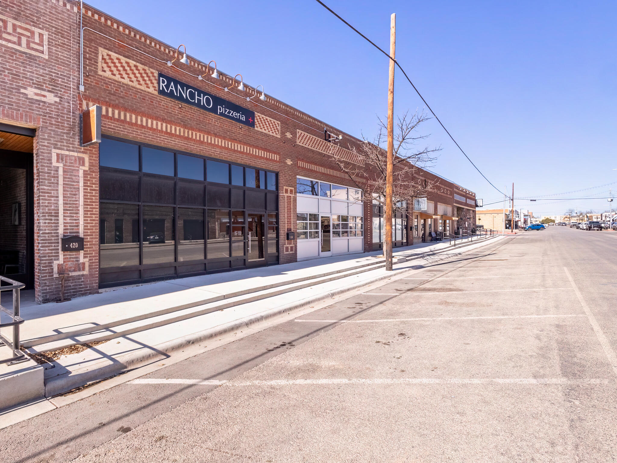 414 S Commercial Avenue Property Photo 6
