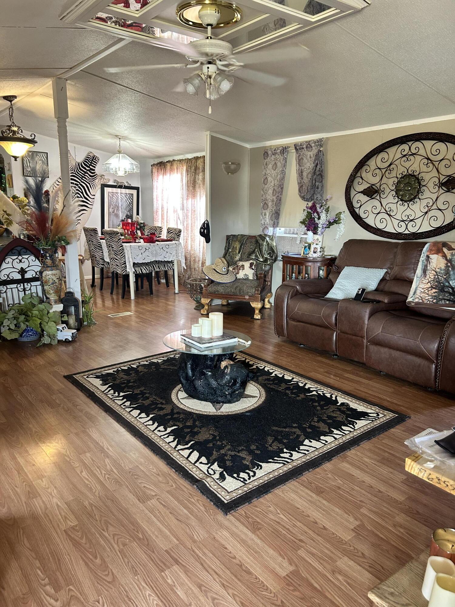 1621 Austin Street Property Photo 4