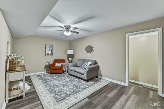 2816 Jomar Street Property Photo 9
