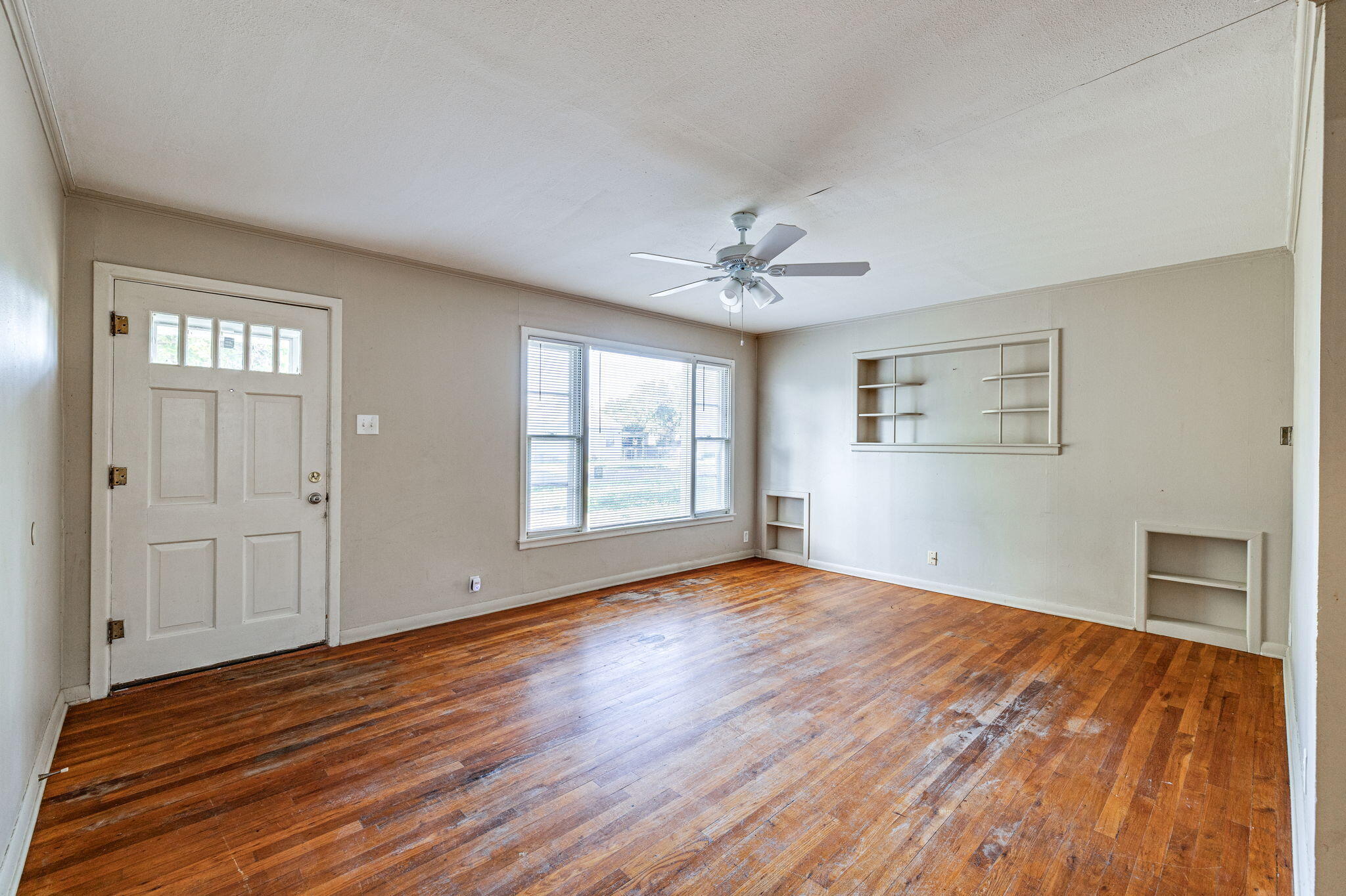 2016 San Antonio Street Property Photo 7