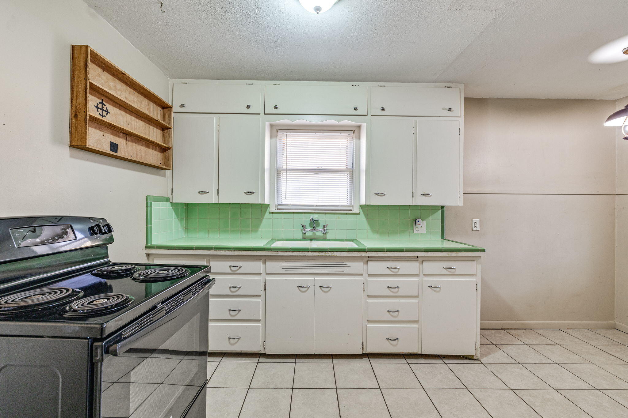 2016 San Antonio Street Property Photo 11