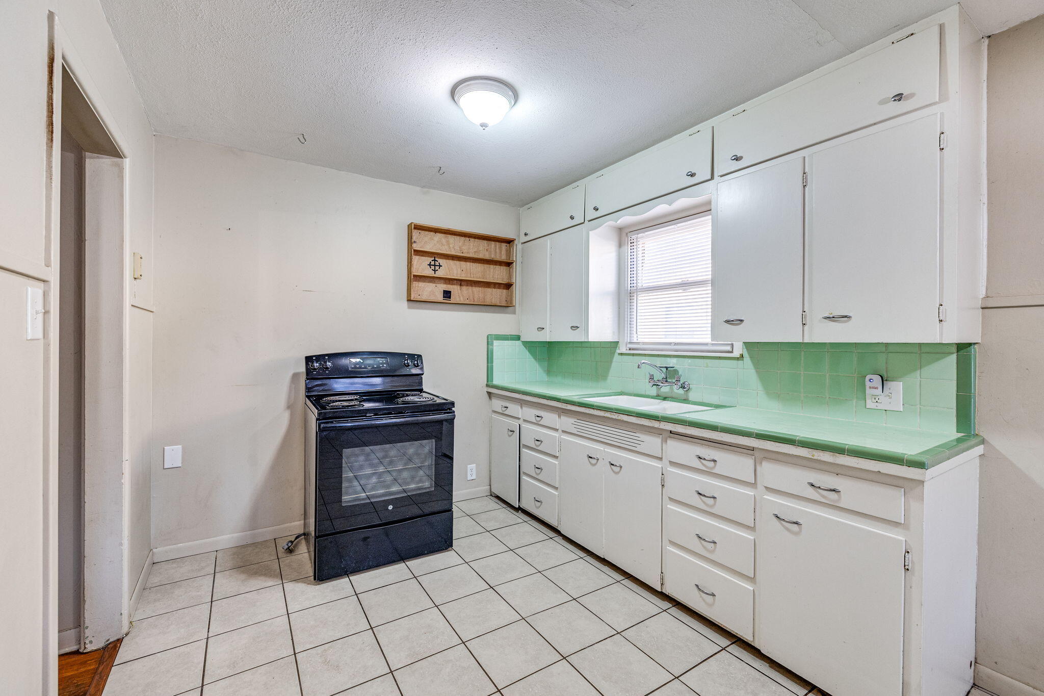 2016 San Antonio Street Property Photo 12