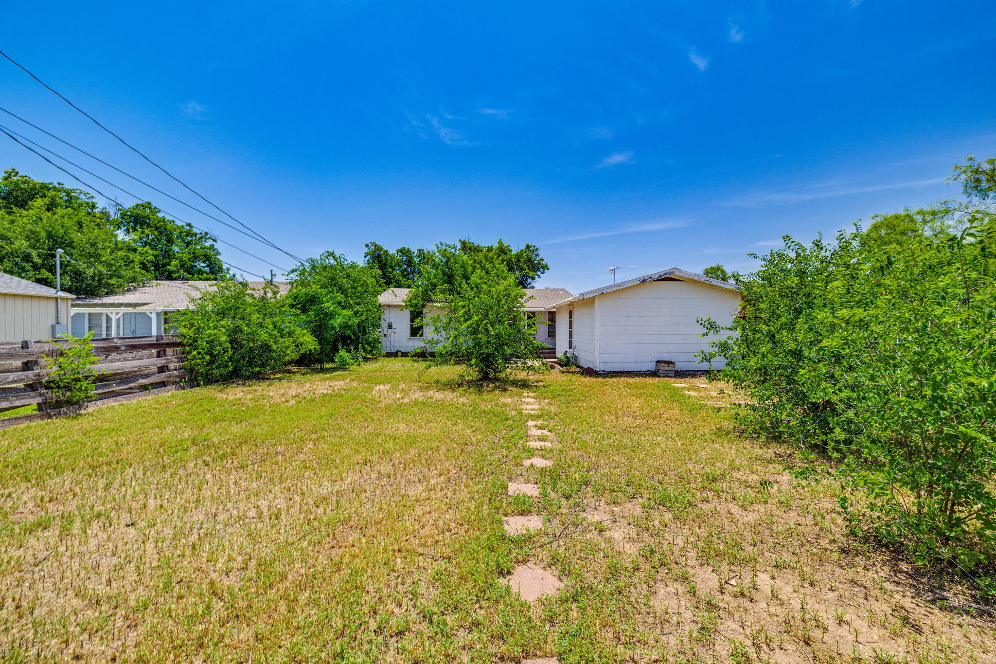 2016 San Antonio Street Property Photo 26