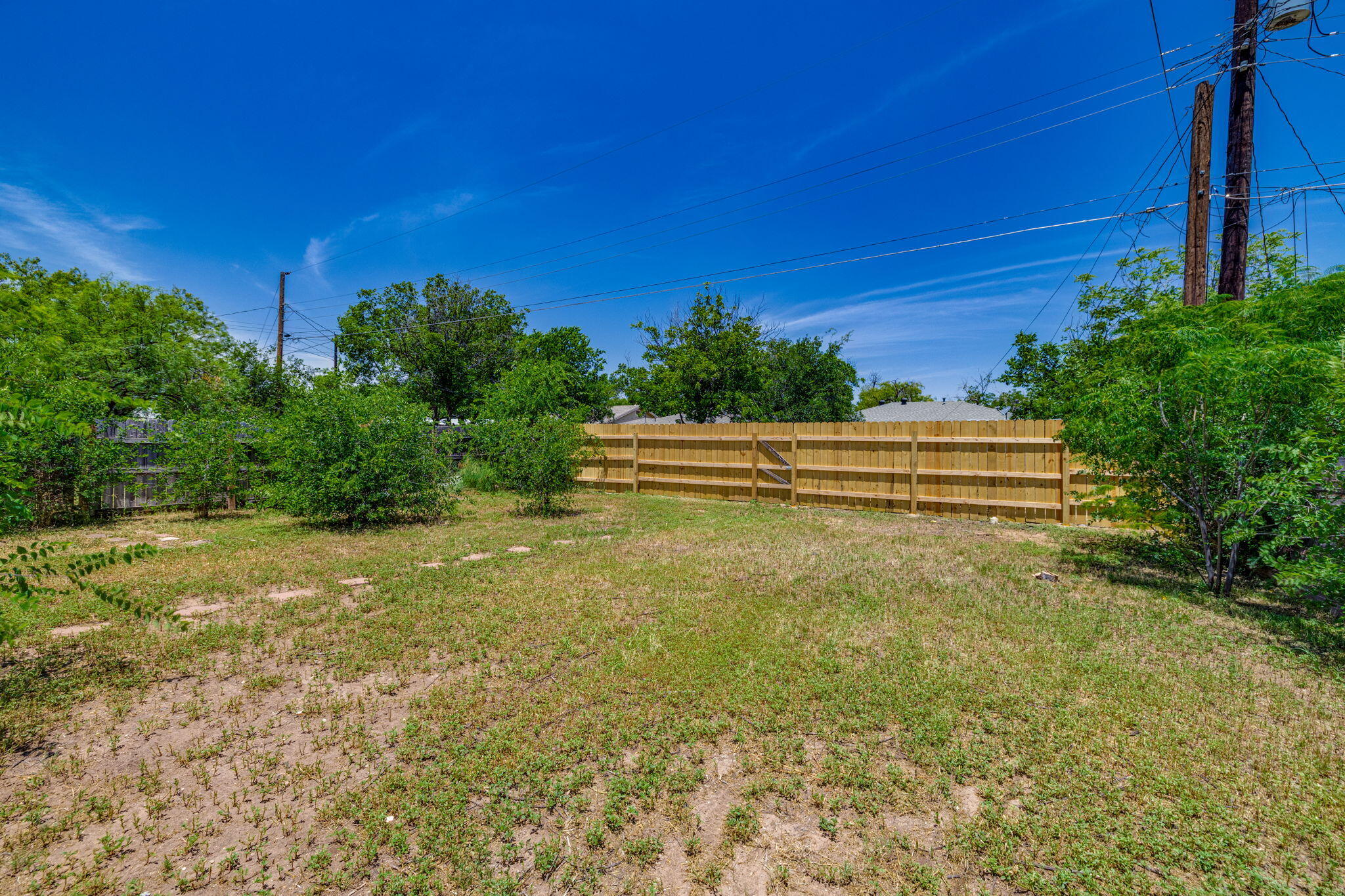 2016 San Antonio Street Property Photo 27
