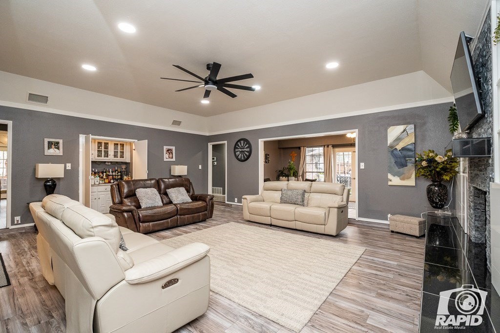 3201 Oak Mountain Trail Property Photo 11
