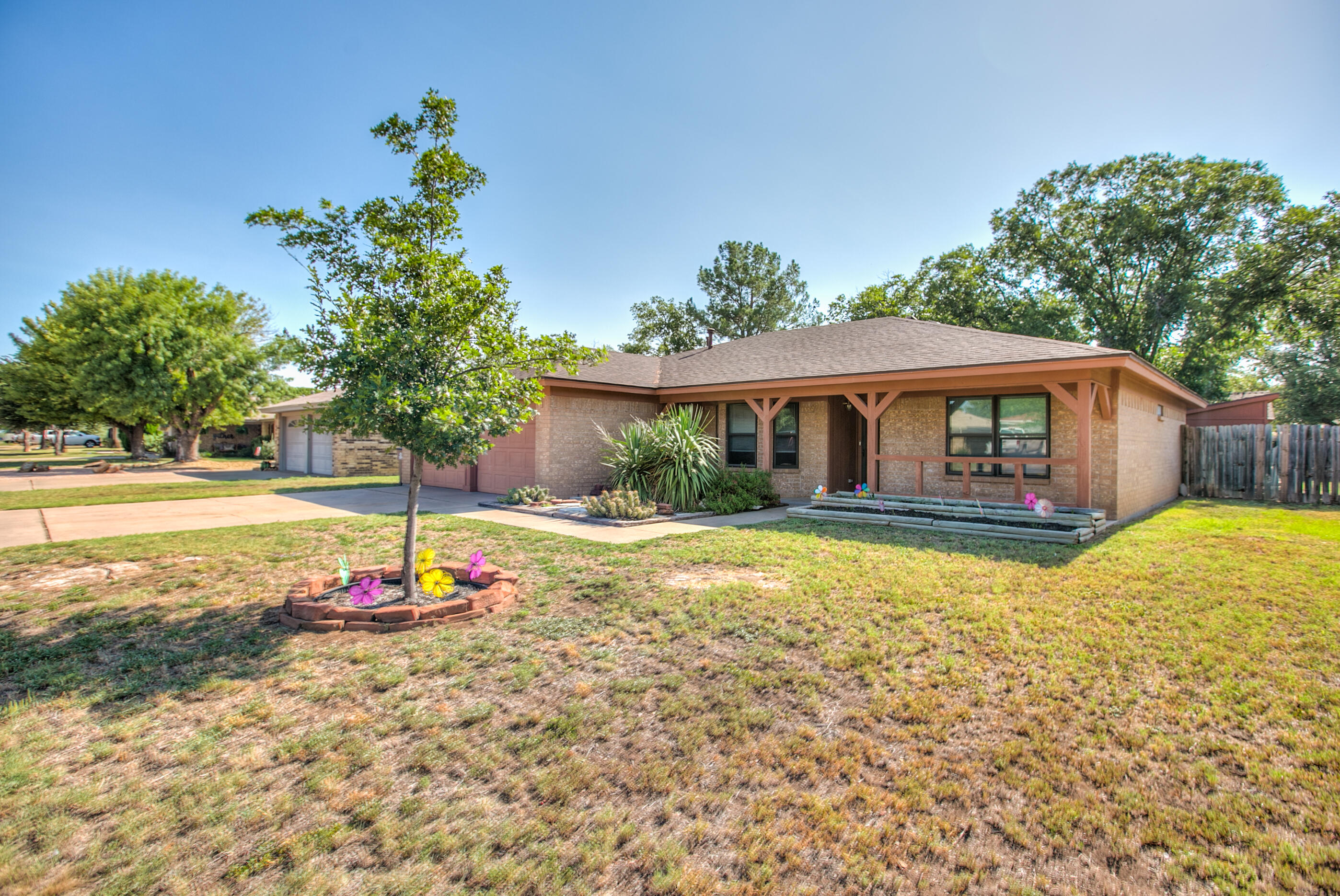 1206 Gregory Drive Property Photo 3