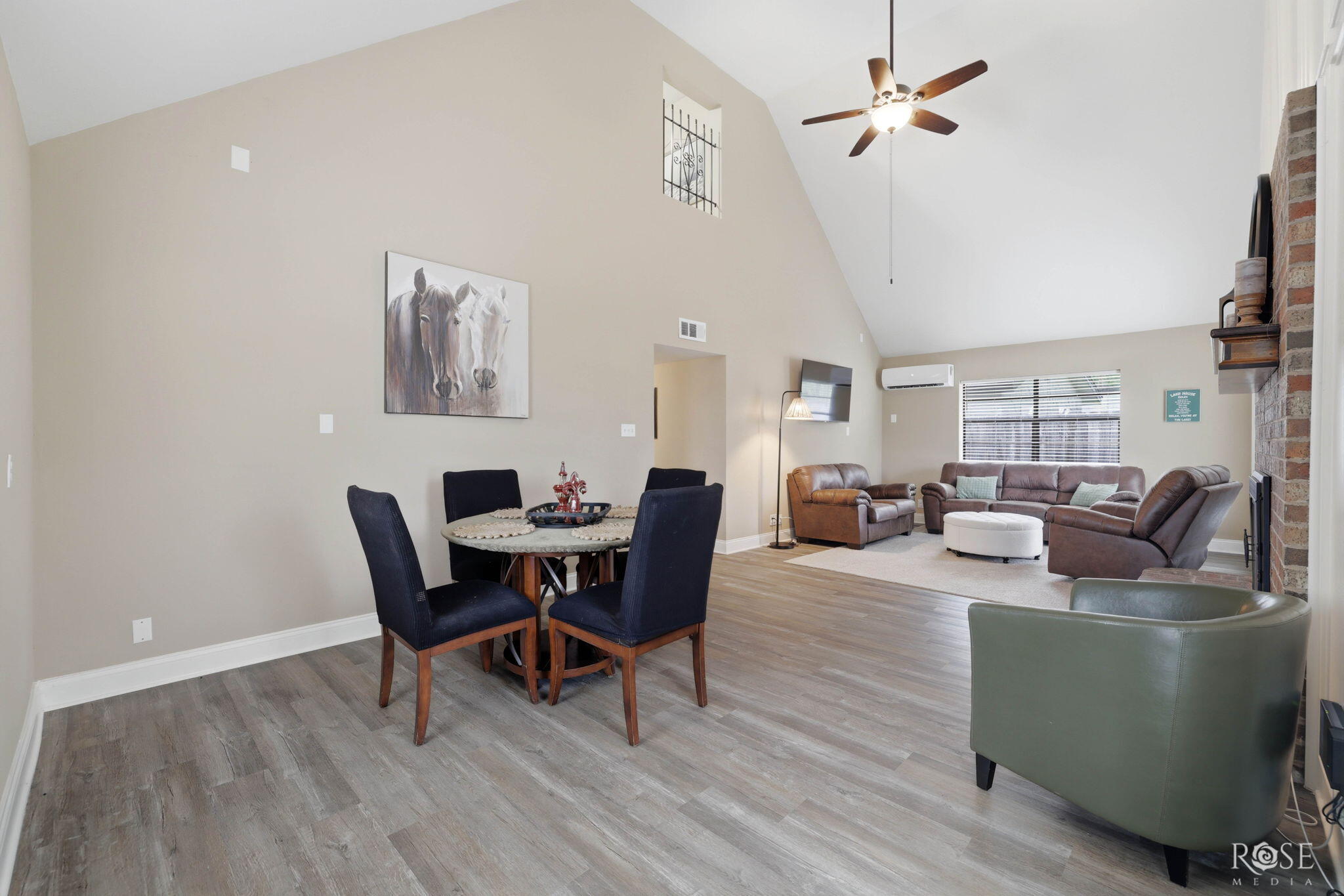 2570 Sleepy Hollow Road Property Photo 6