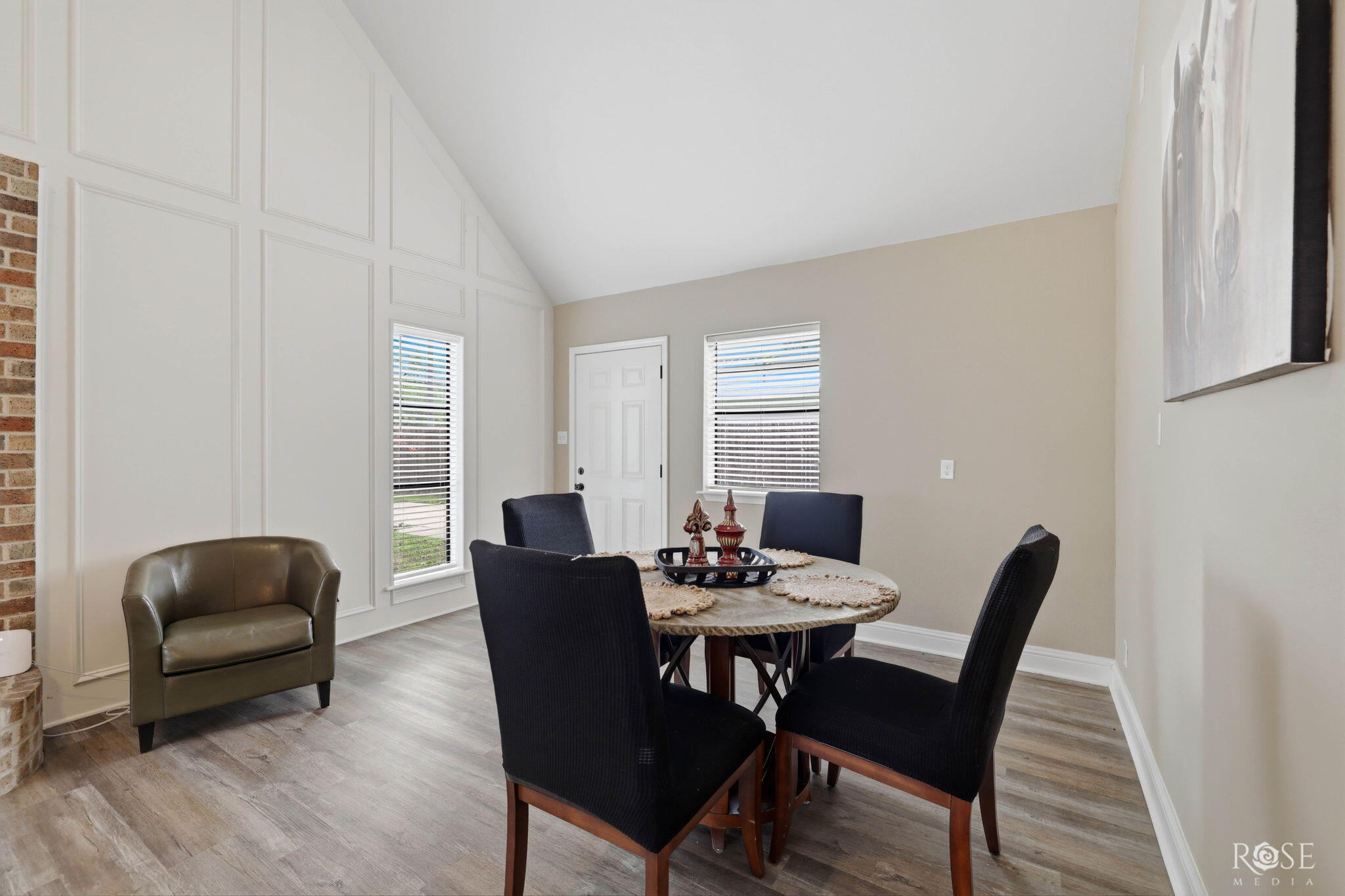 2570 Sleepy Hollow Road Property Photo 8