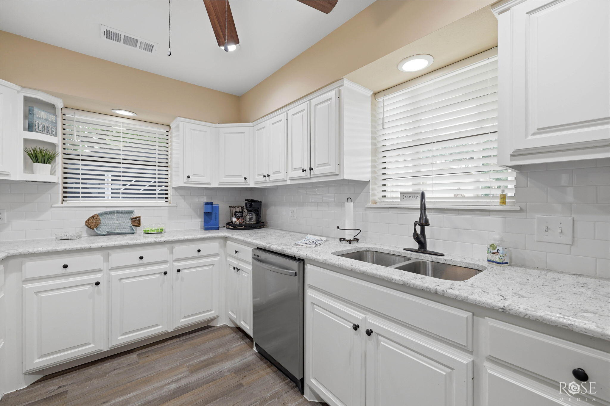 2570 Sleepy Hollow Road Property Photo 12
