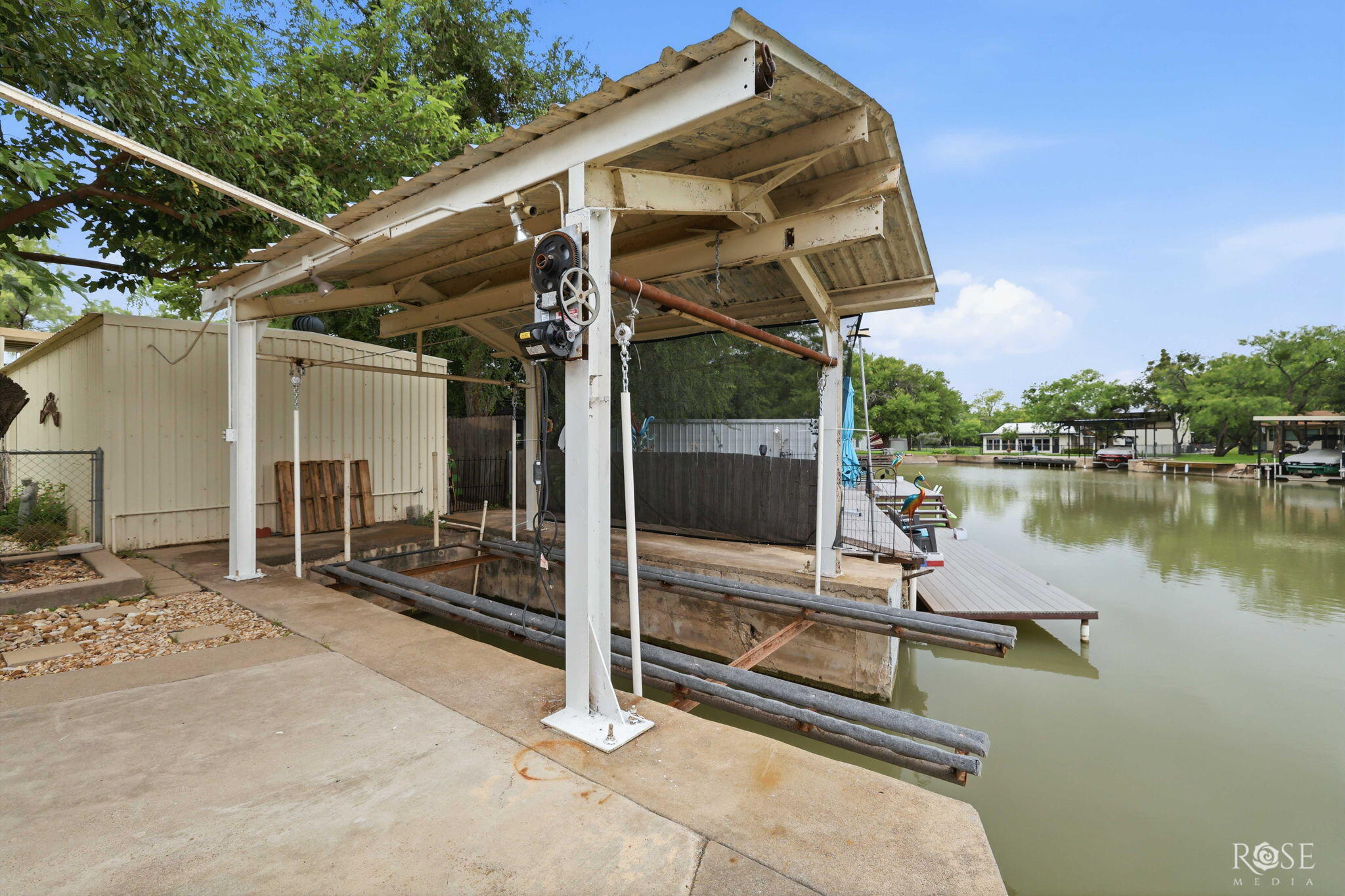 2570 Sleepy Hollow Road Property Photo 44