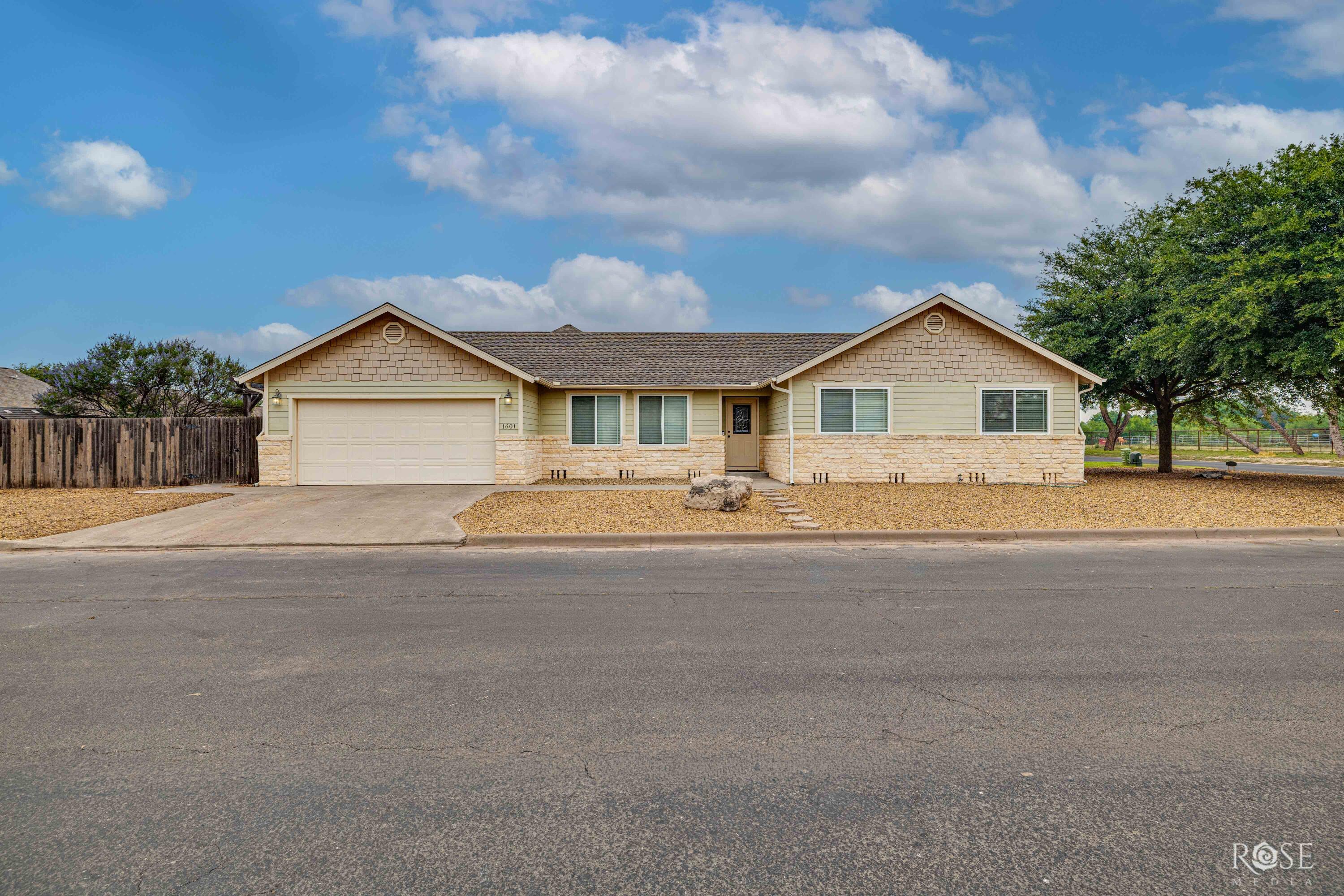 1601 Kimrey Lane Property Photo 1