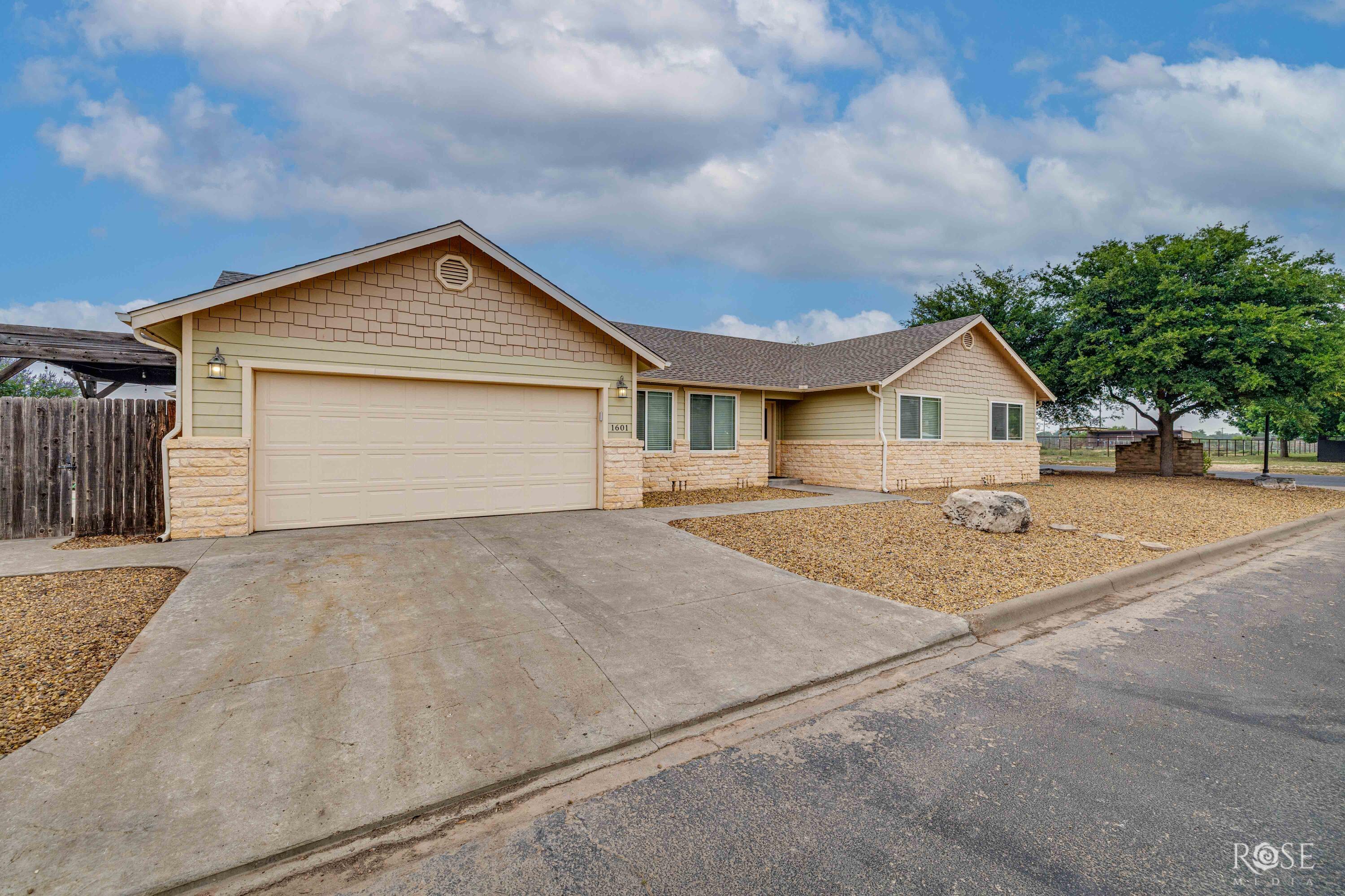 1601 Kimrey Lane Property Photo 3