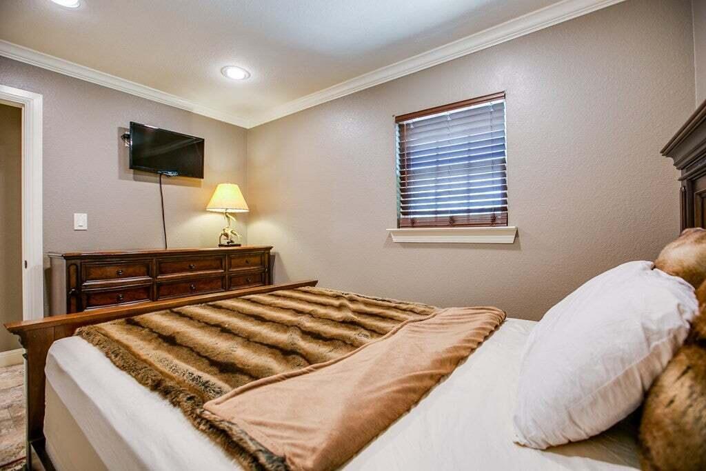 503 Driftwood Drive Property Photo 12
