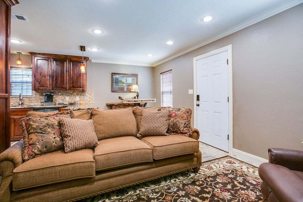 503 Driftwood Drive Property Photo 17
