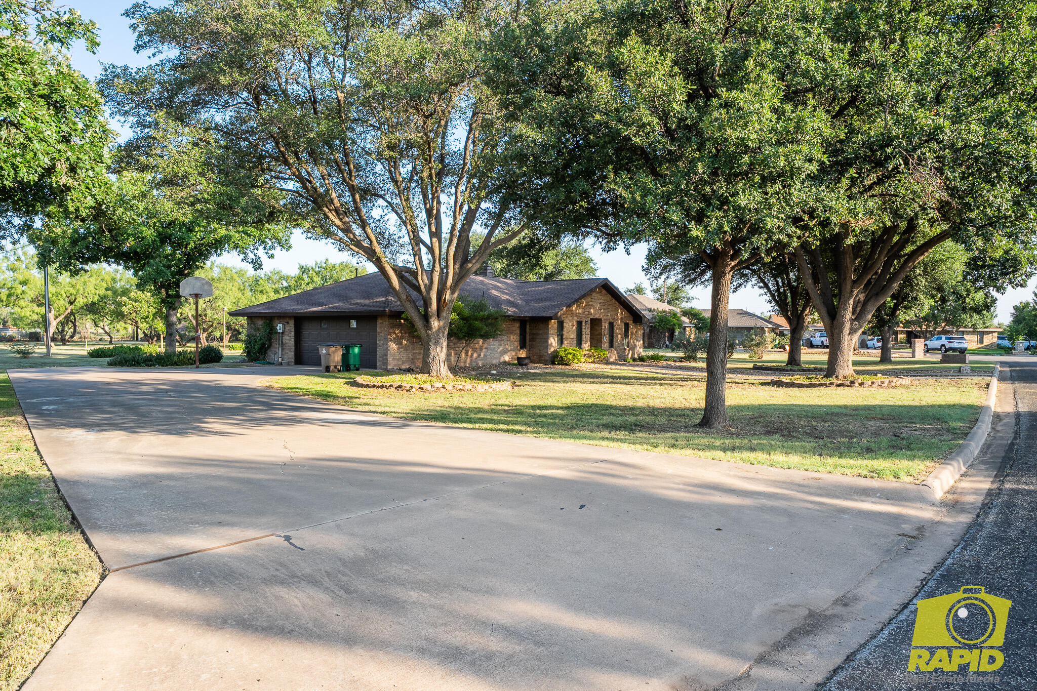 5417 Briarwood Circle Property Photo 4