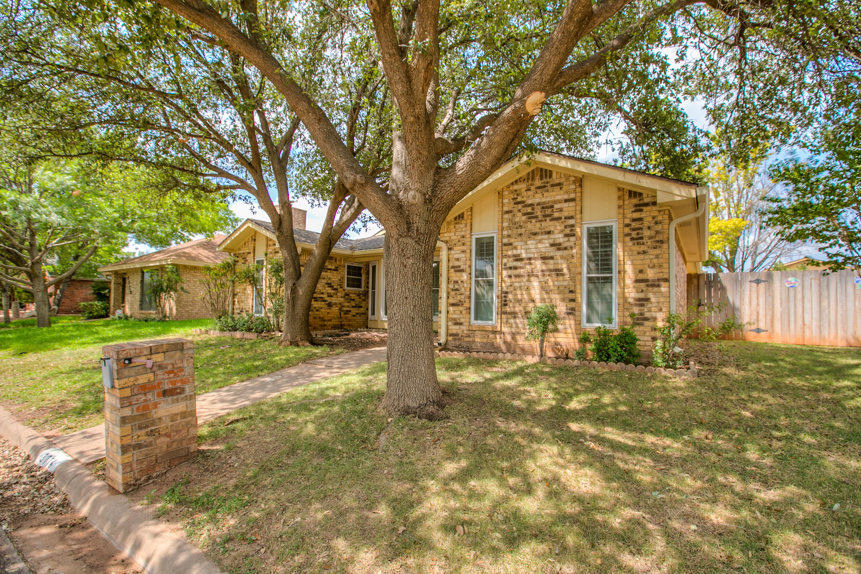 3716 Inglewood Drive Property Photo 4