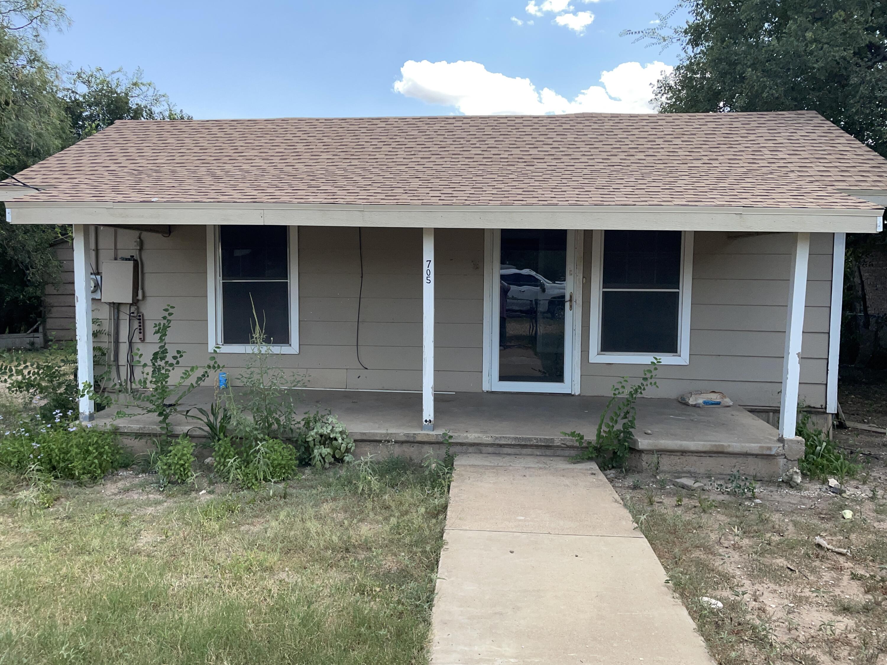 705 Veck Street Property Photo 1