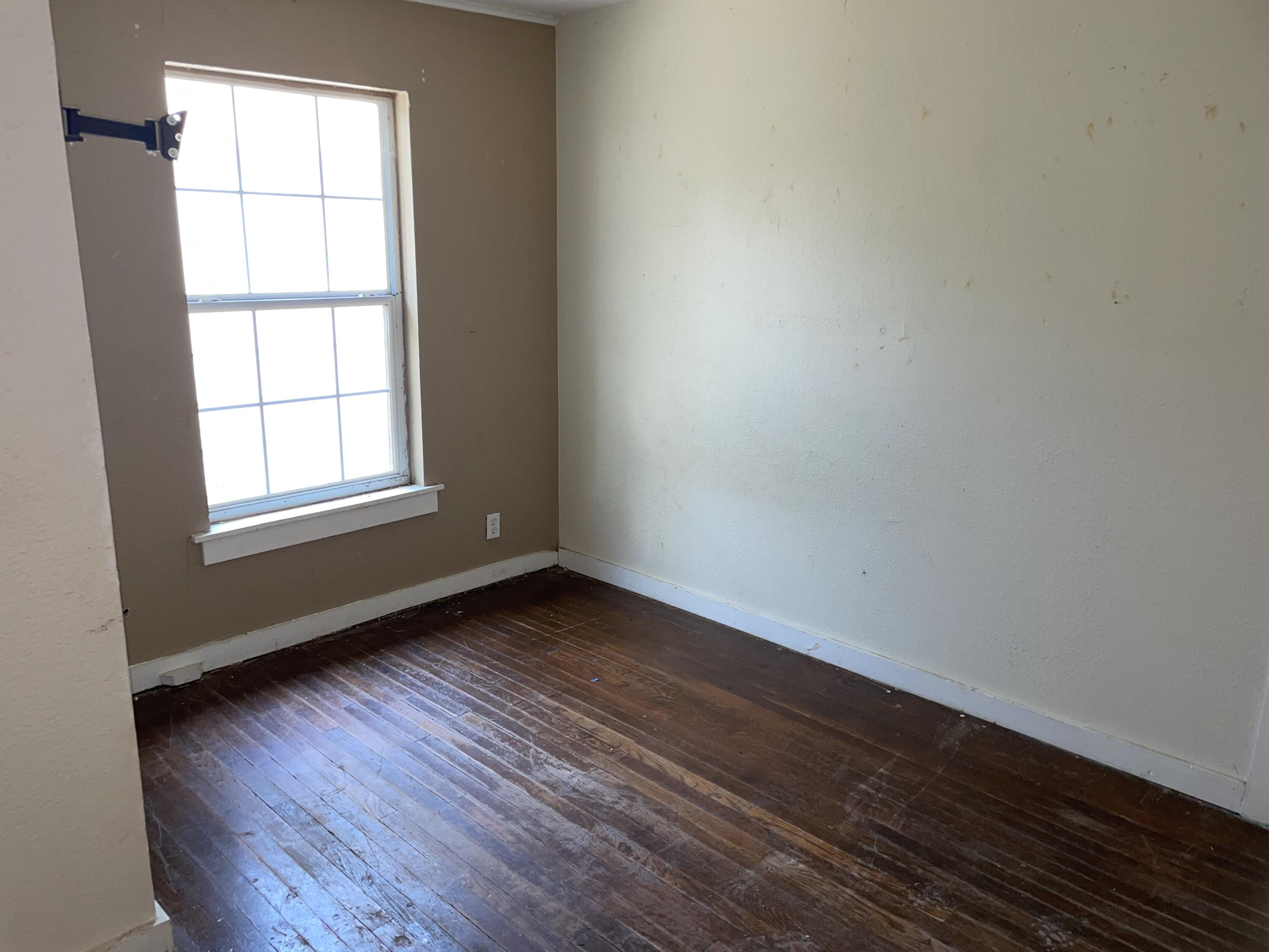 705 Veck Street Property Photo 6