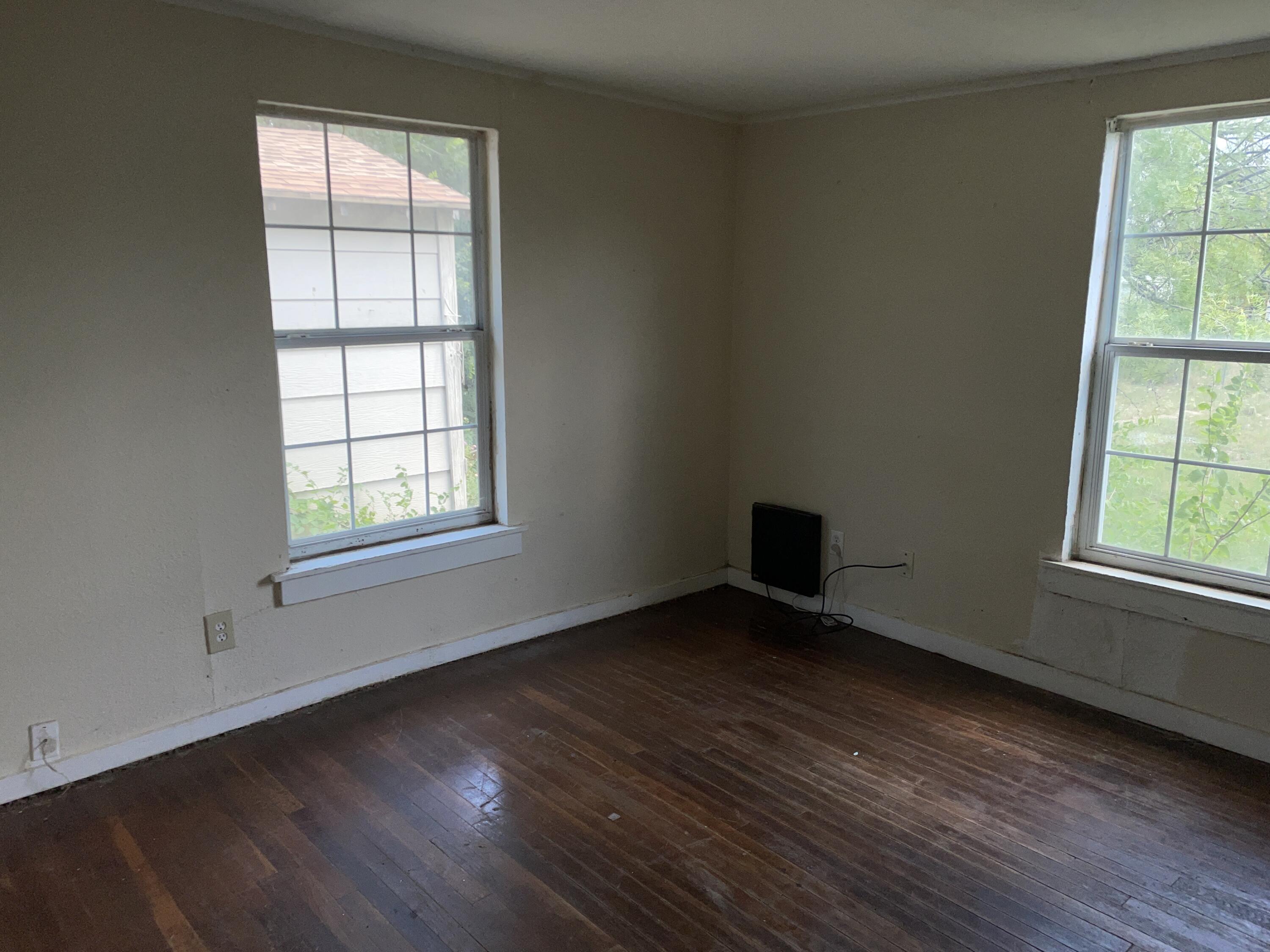 705 Veck Street Property Photo 7