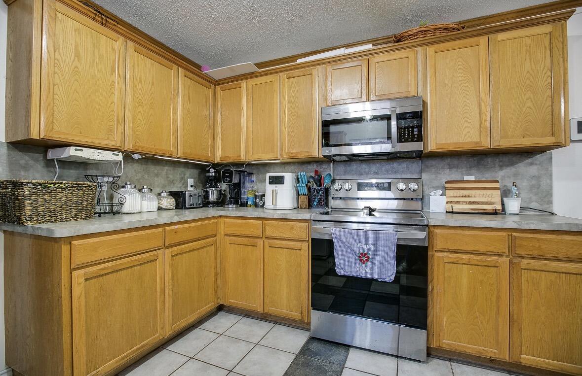 714 Wicklow Court Property Photo 13