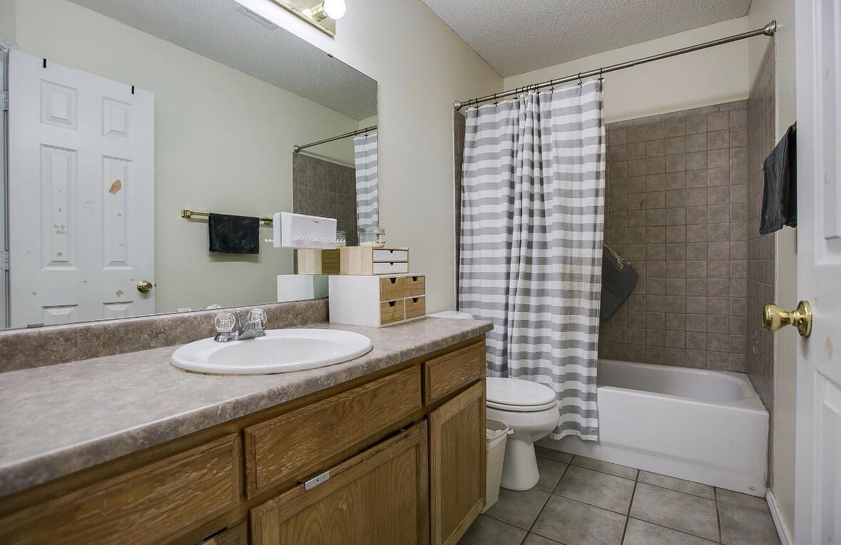 714 Wicklow Court Property Photo 21