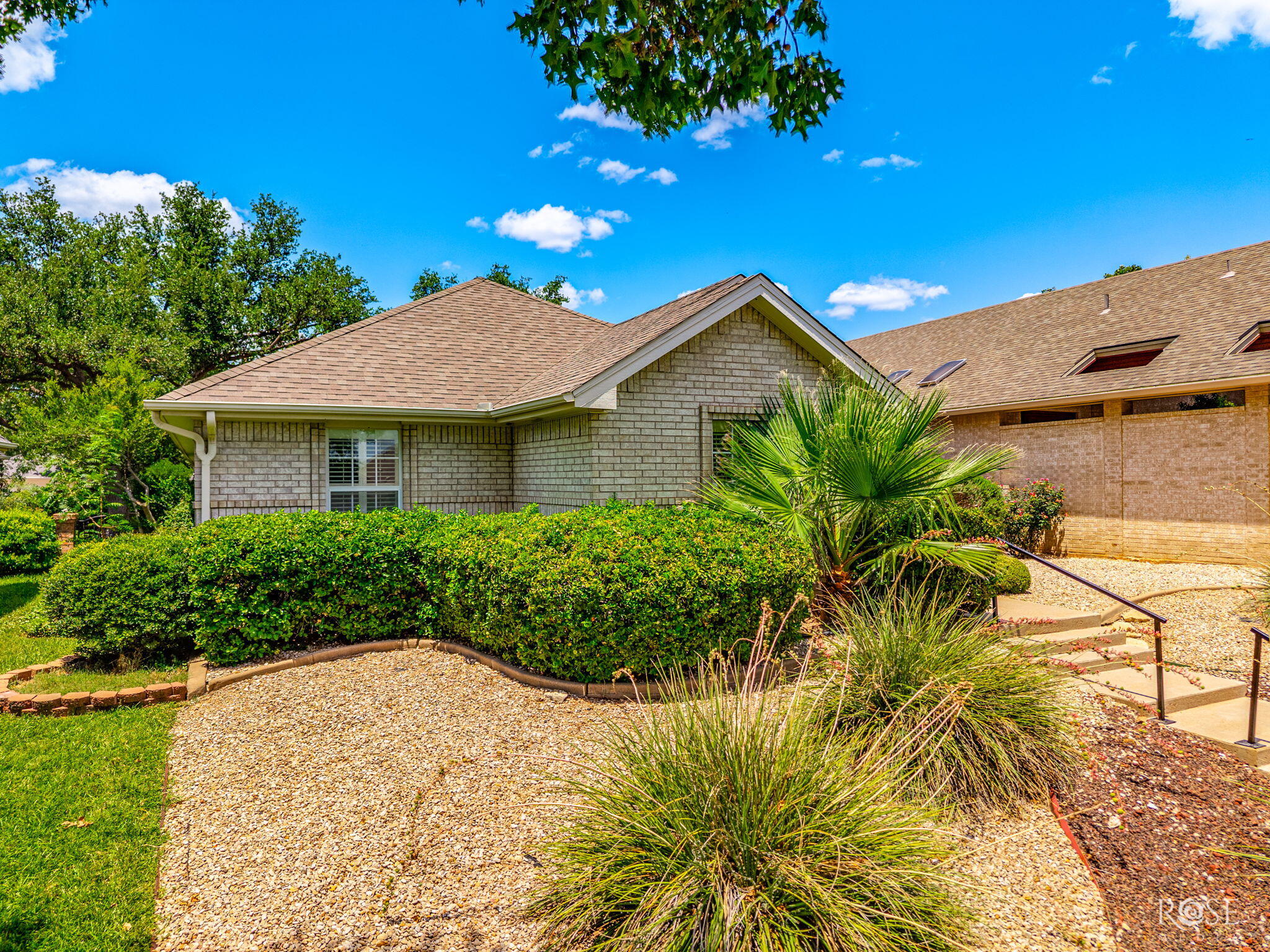 52 Southridge Drive Property Photo 4