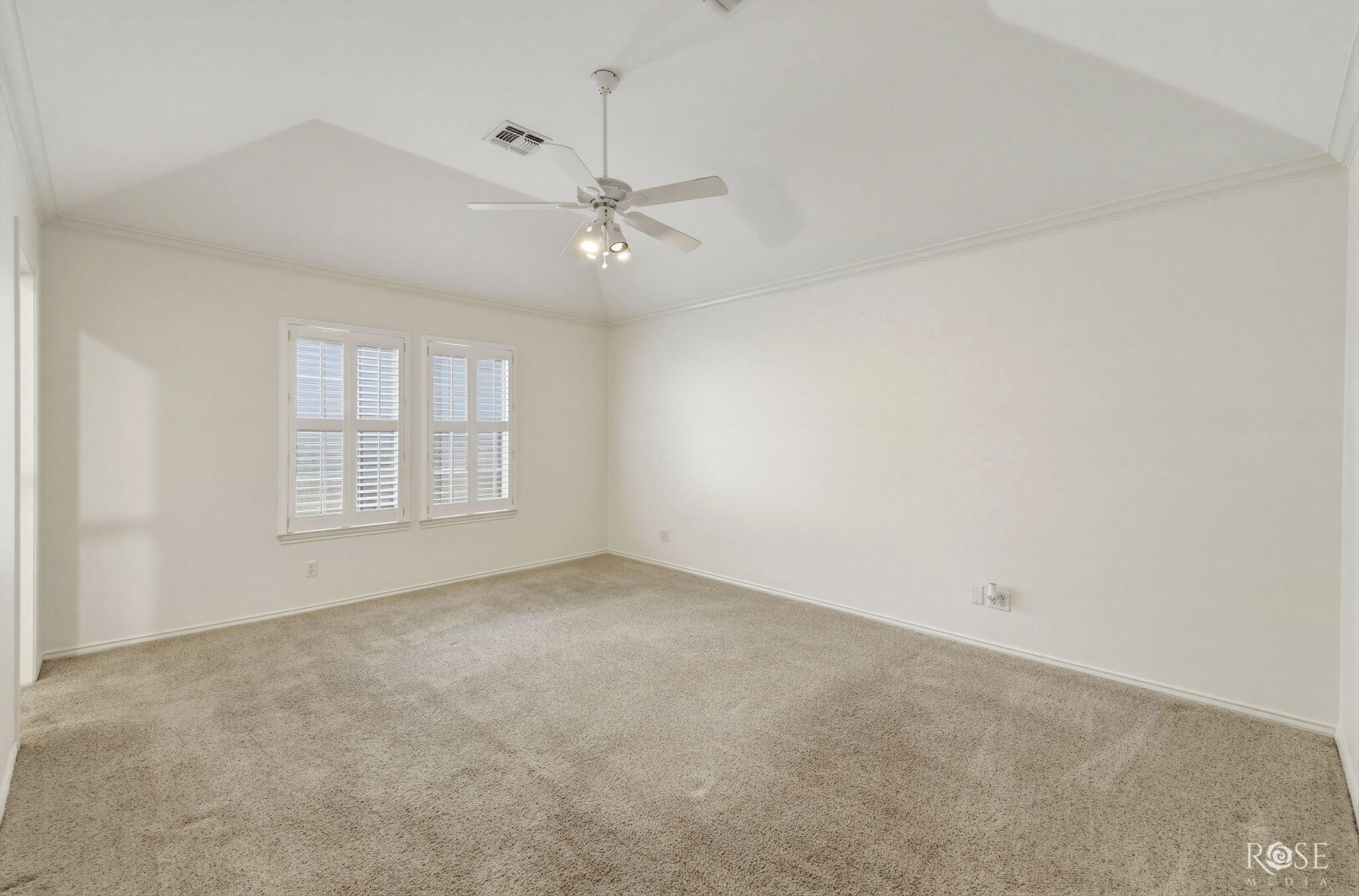 52 Southridge Drive Property Photo 14