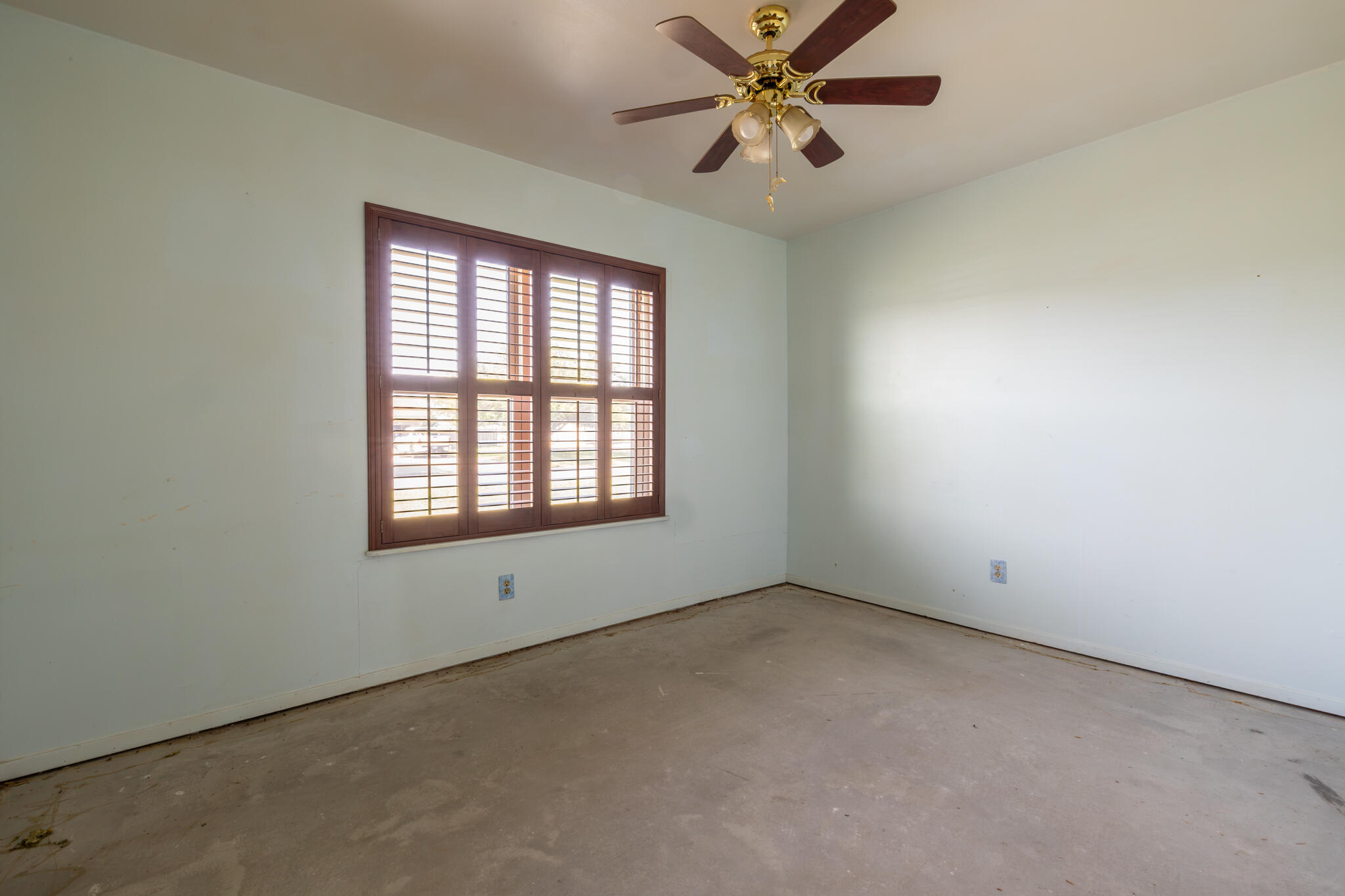 208 Quail Run Property Photo 12
