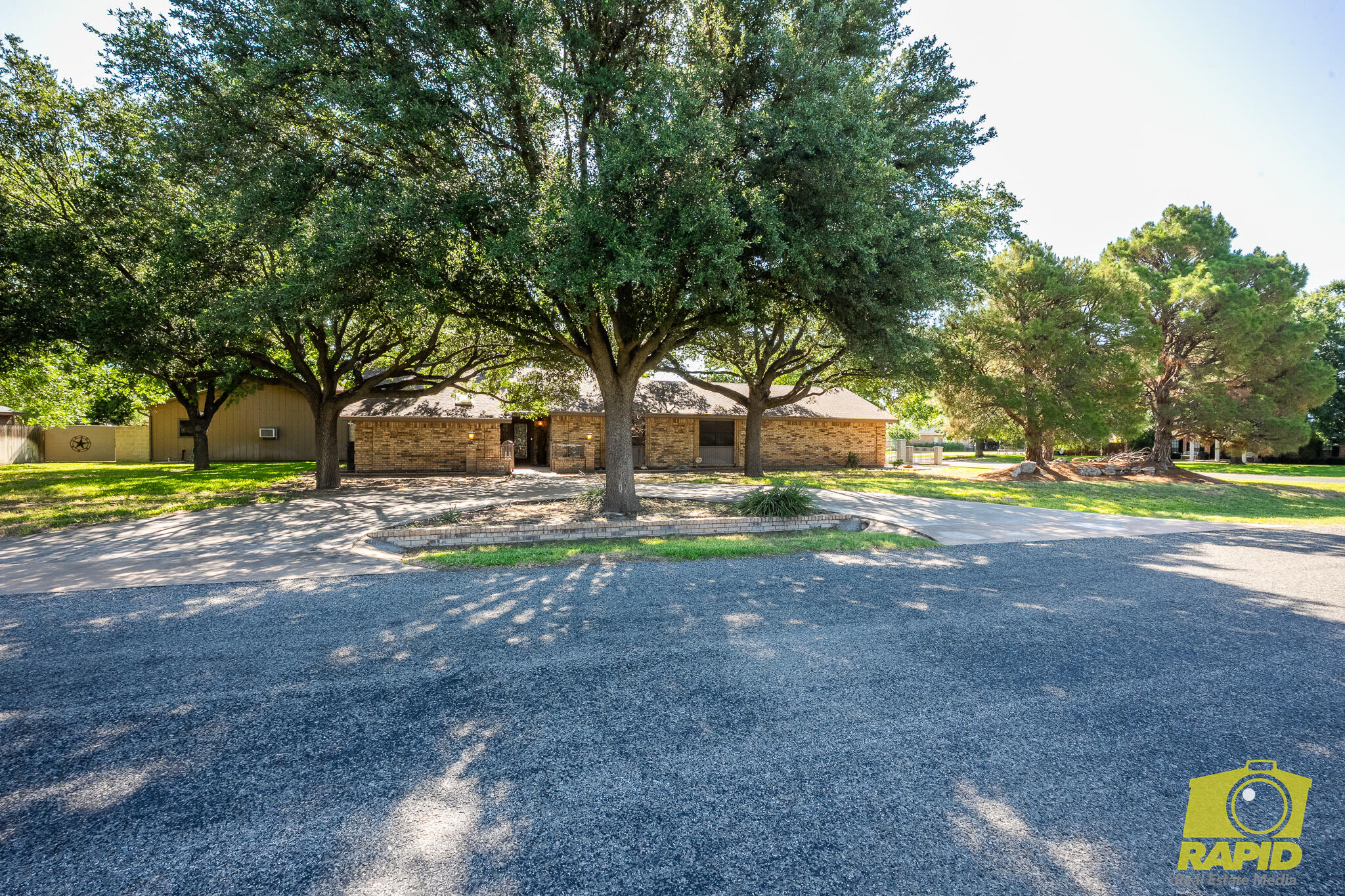 6408 Shady Oaks Drive Property Photo 1