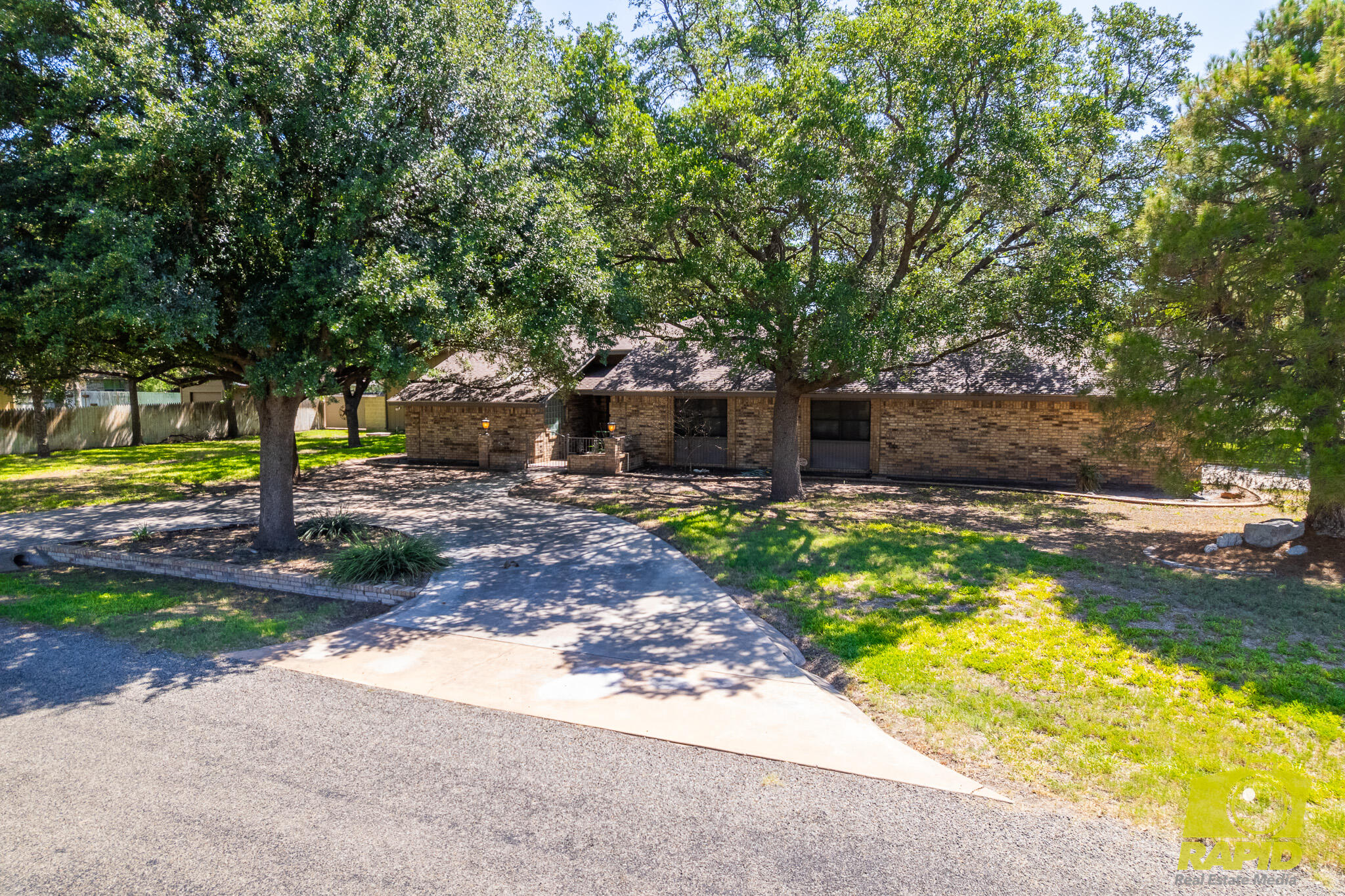 6408 Shady Oaks Drive Property Photo 2