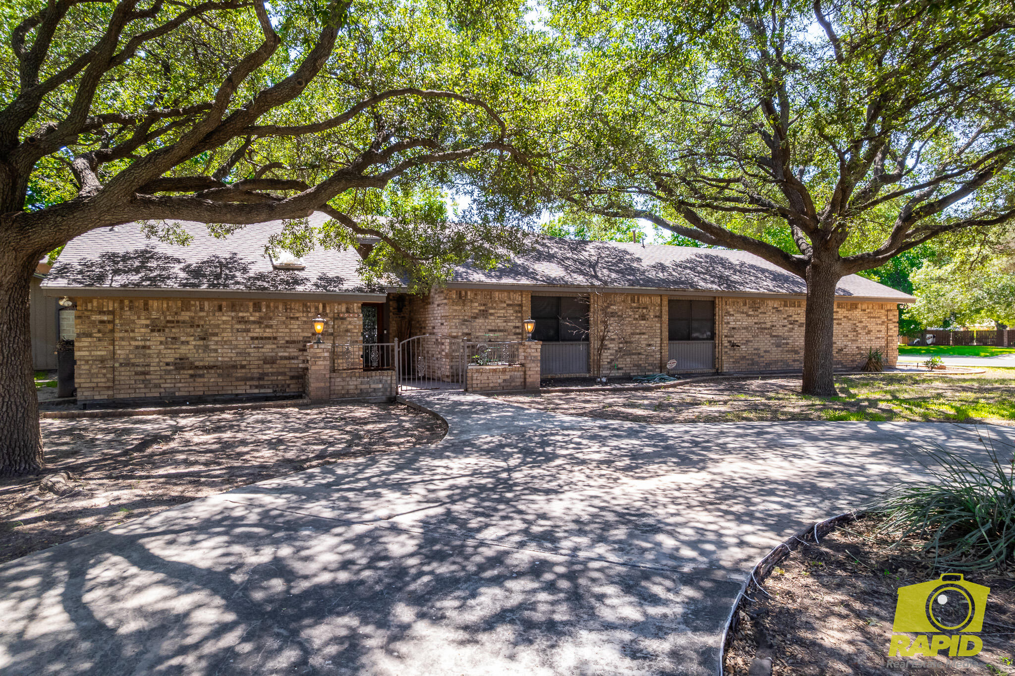 6408 Shady Oaks Drive Property Photo 4