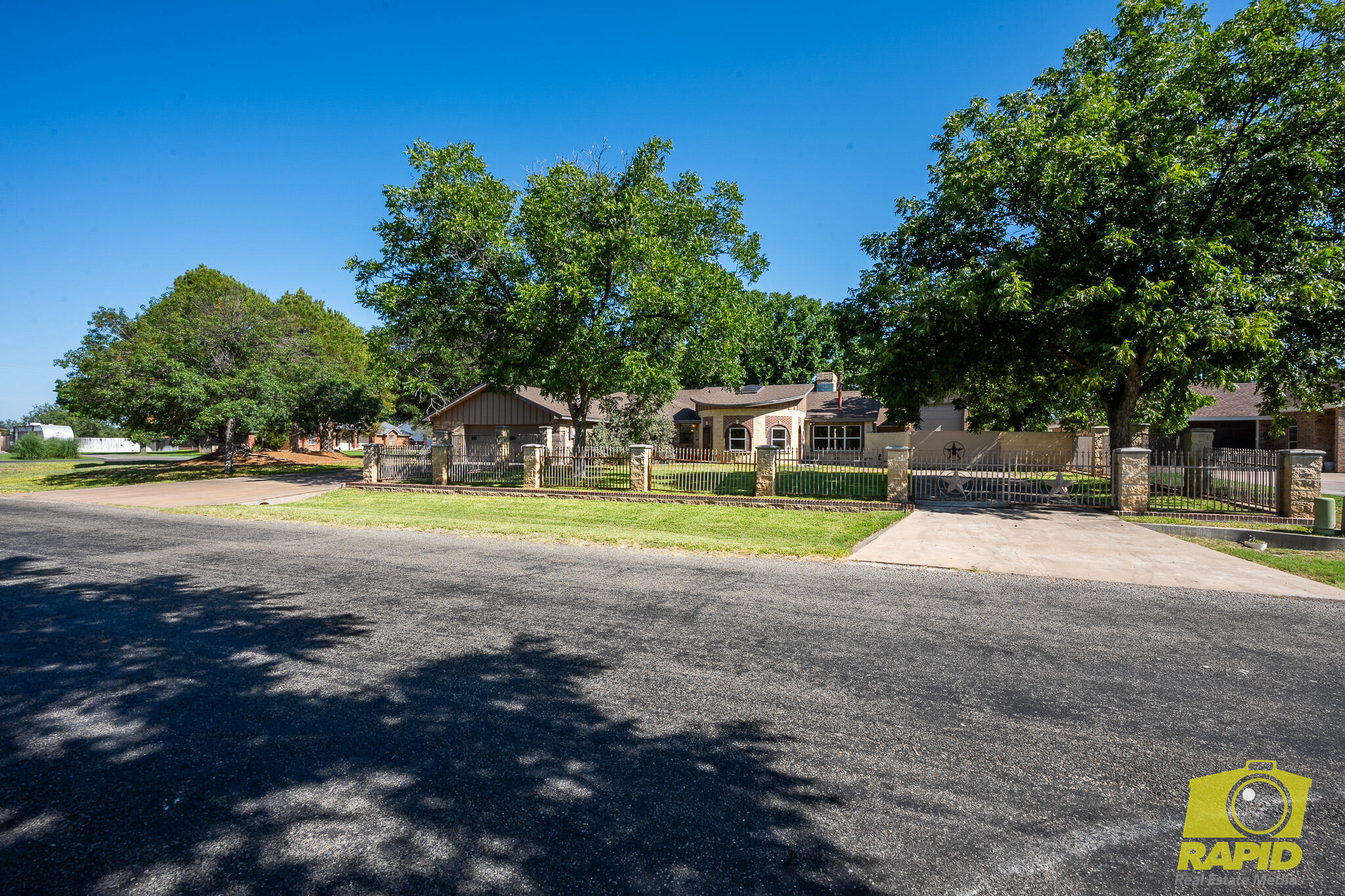 6408 Shady Oaks Drive Property Photo 7