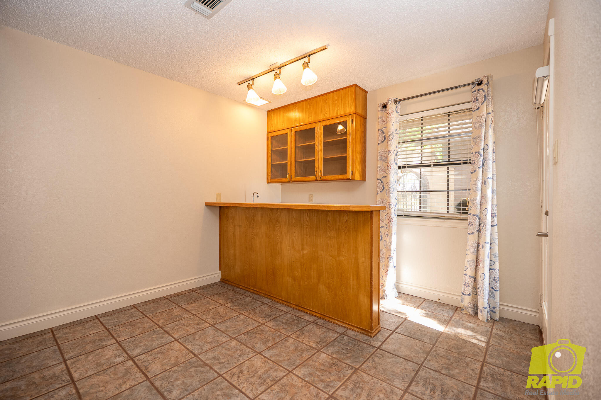 6408 Shady Oaks Drive Property Photo 16