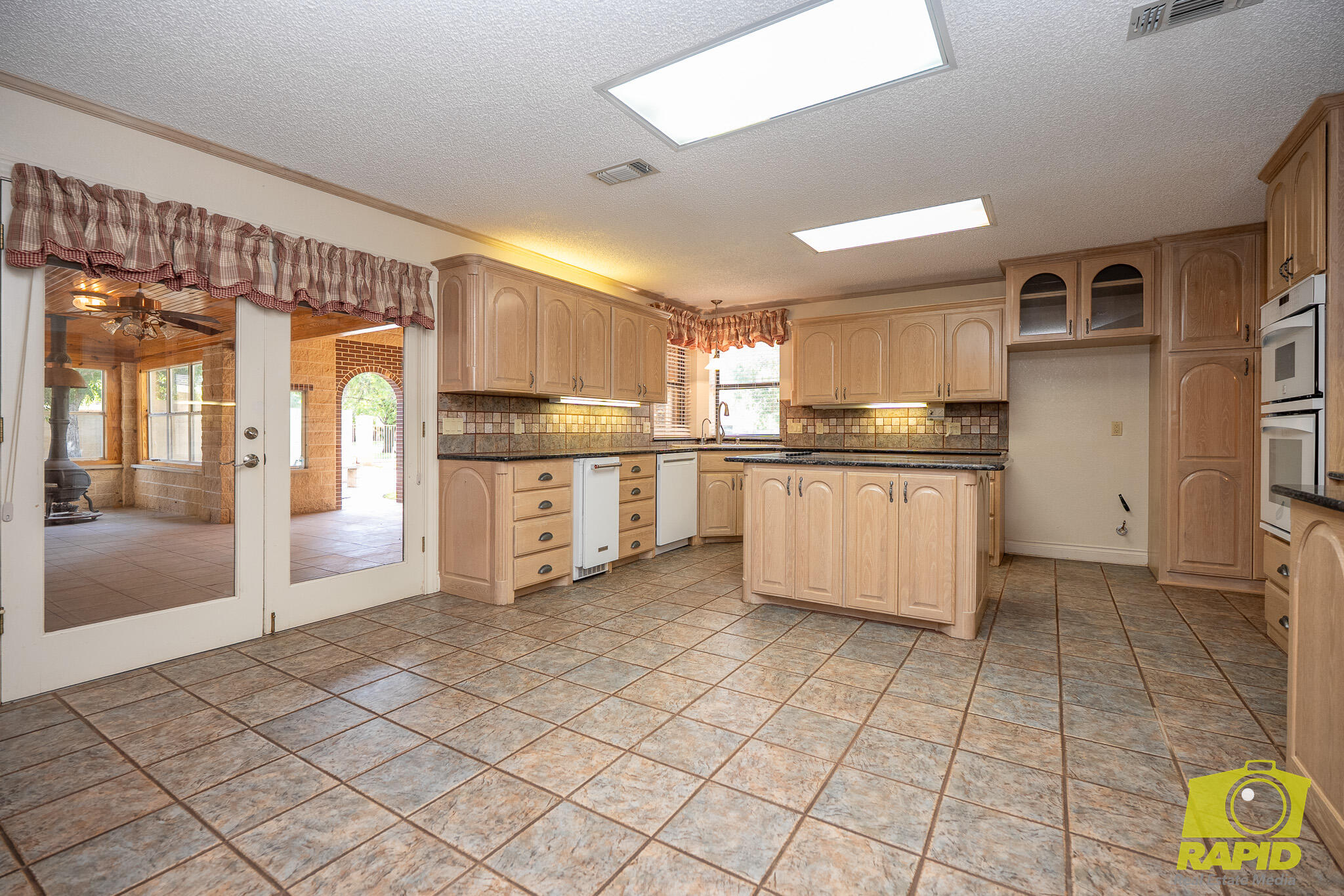 6408 Shady Oaks Drive Property Photo 18