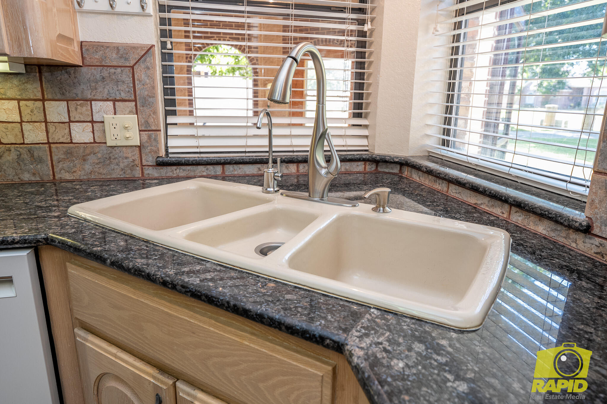 6408 Shady Oaks Drive Property Photo 23