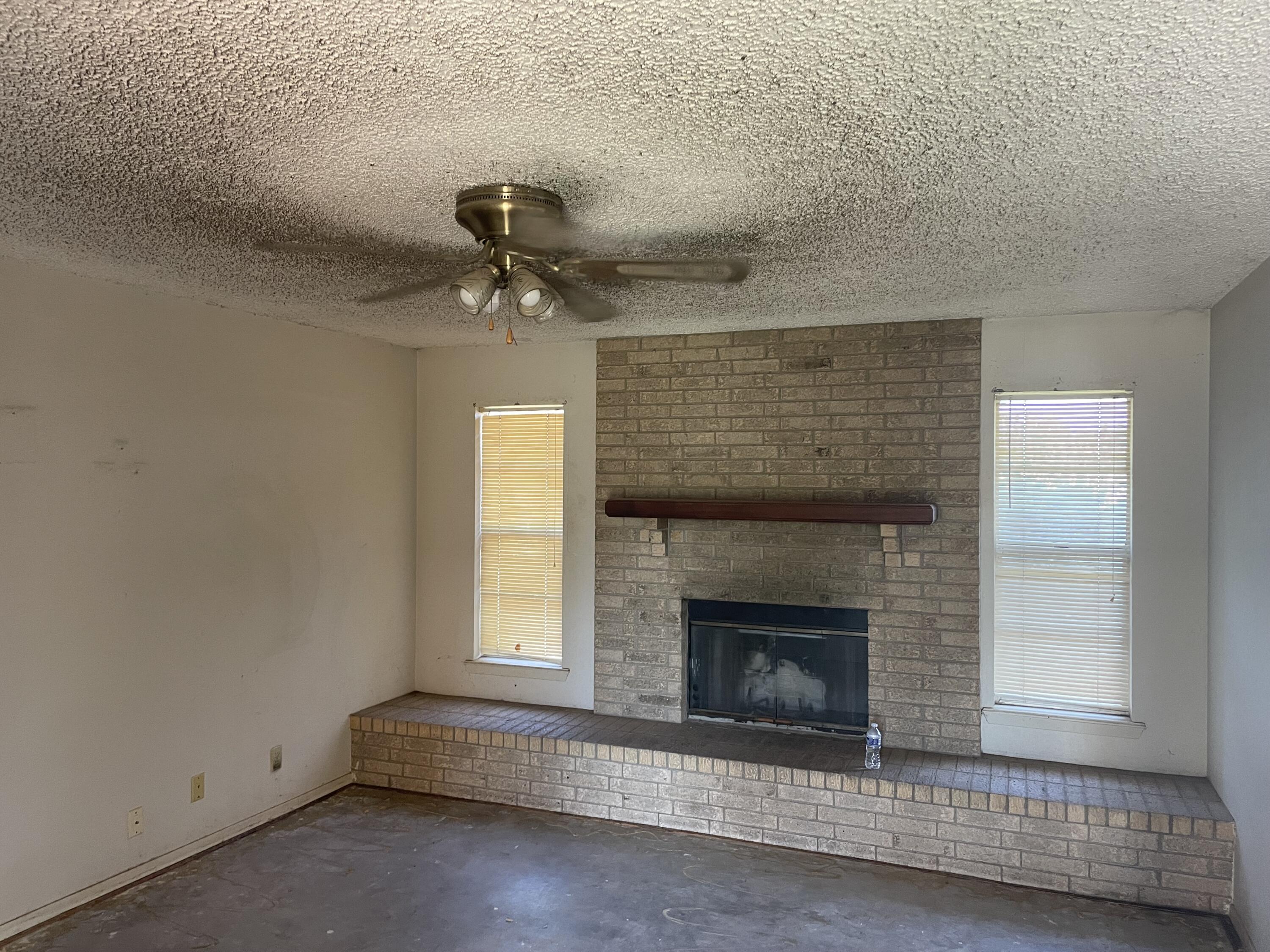 126 E 23rd Street Property Photo 14
