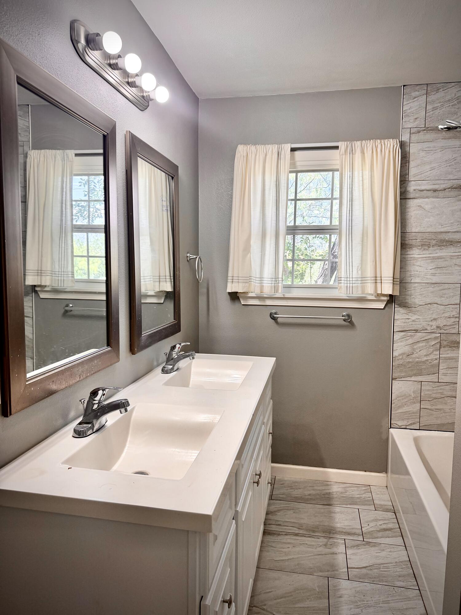 2926 Field Street Property Photo 10