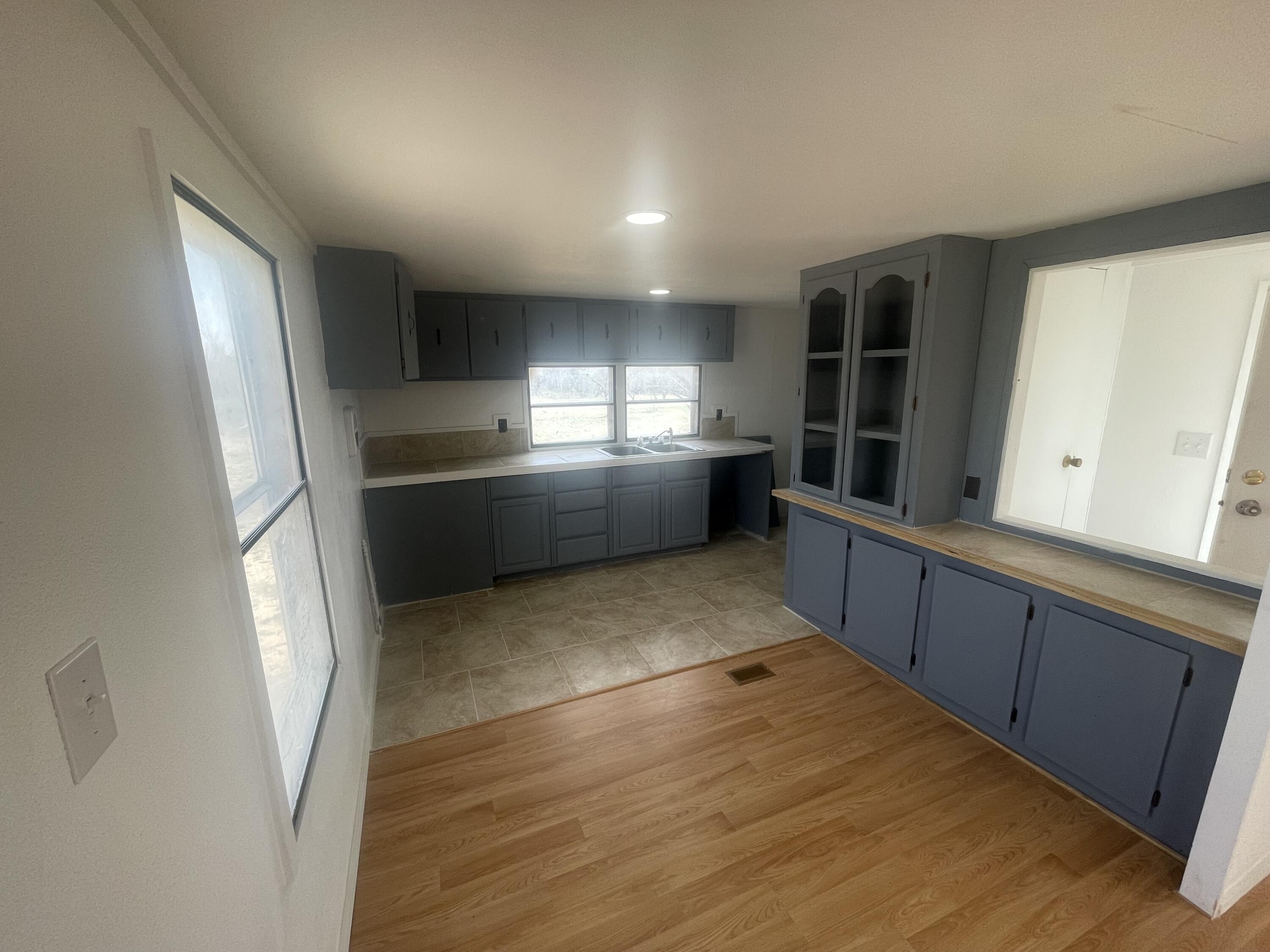 11005 Graham Way Property Photo 6