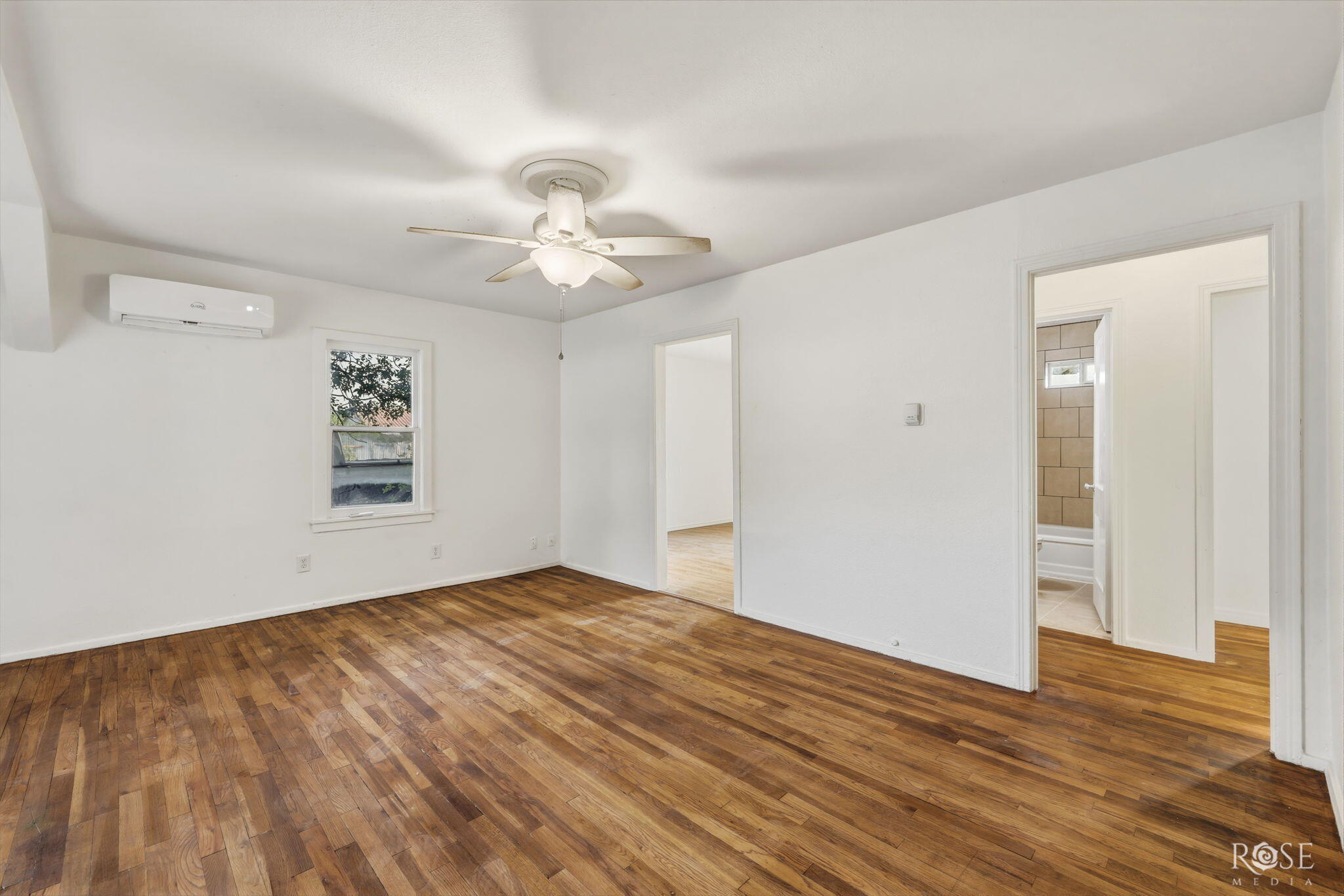 1212 N Howard Street Property Photo 6