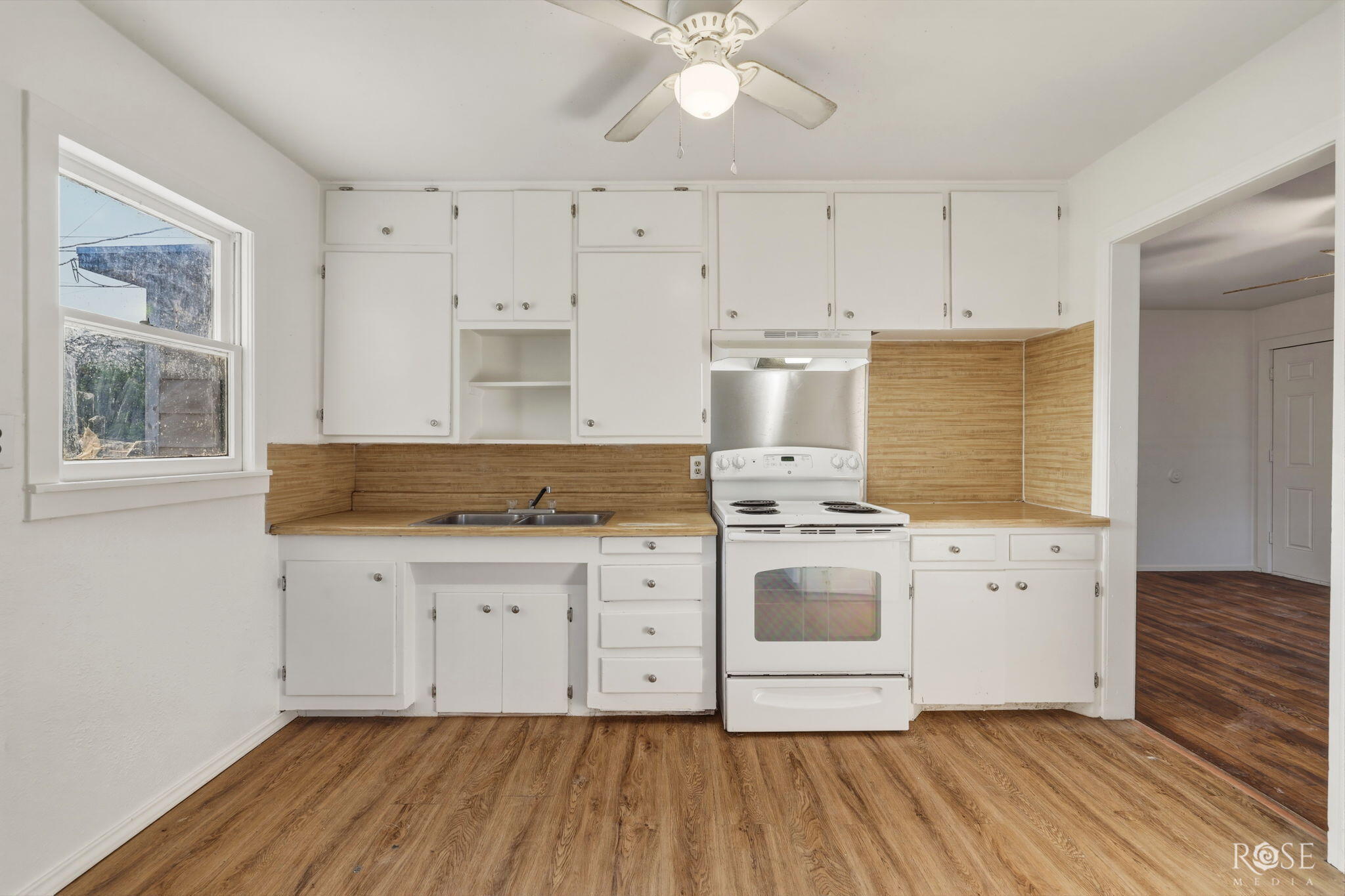 1212 N Howard Street Property Photo 7