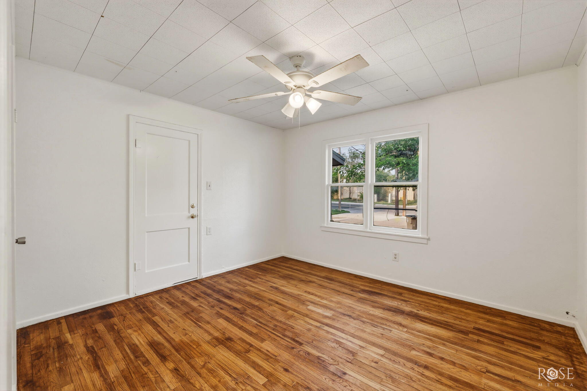 1212 N Howard Street Property Photo 11