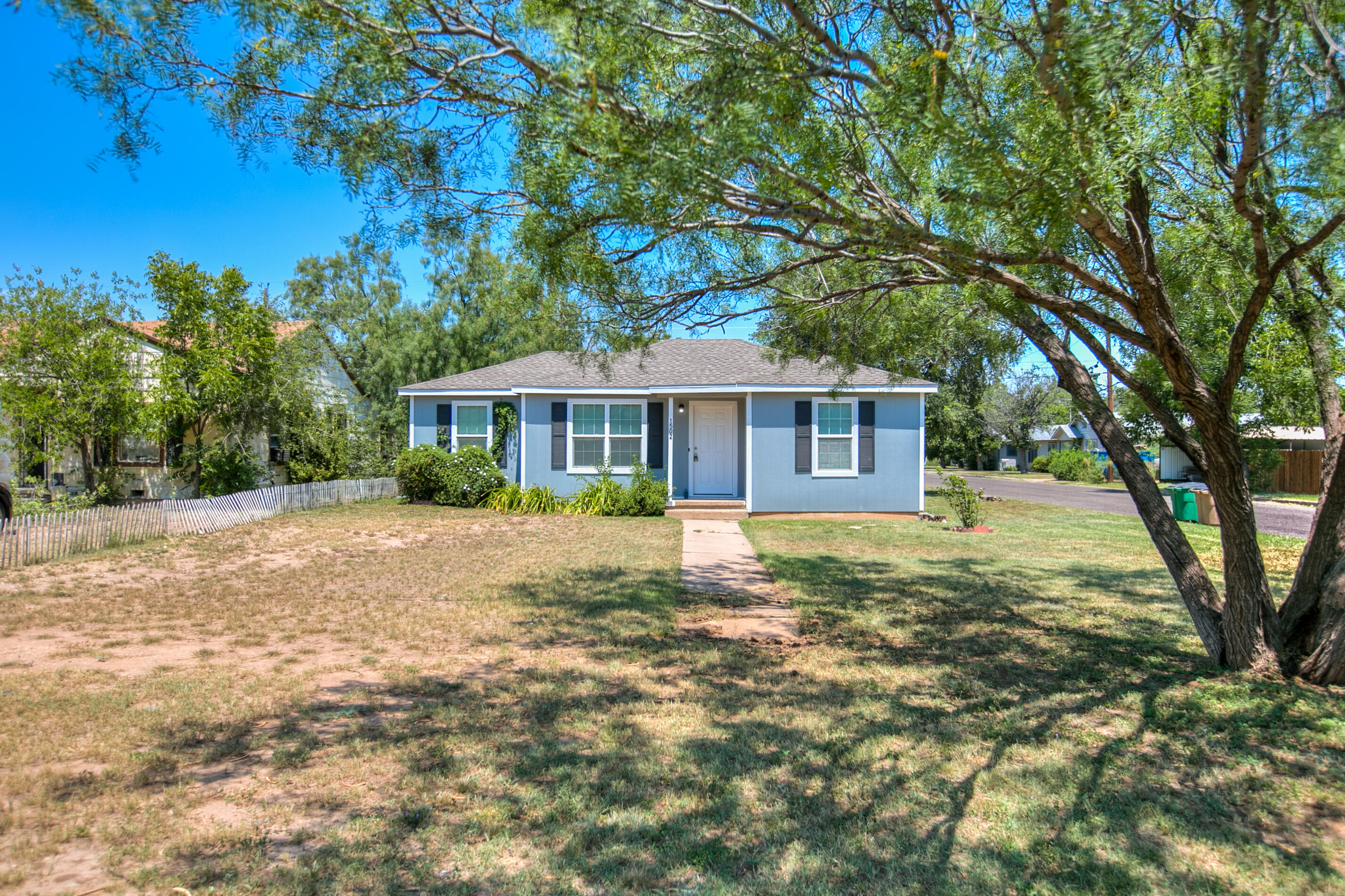 1502 Walnut Street Property Photo 1