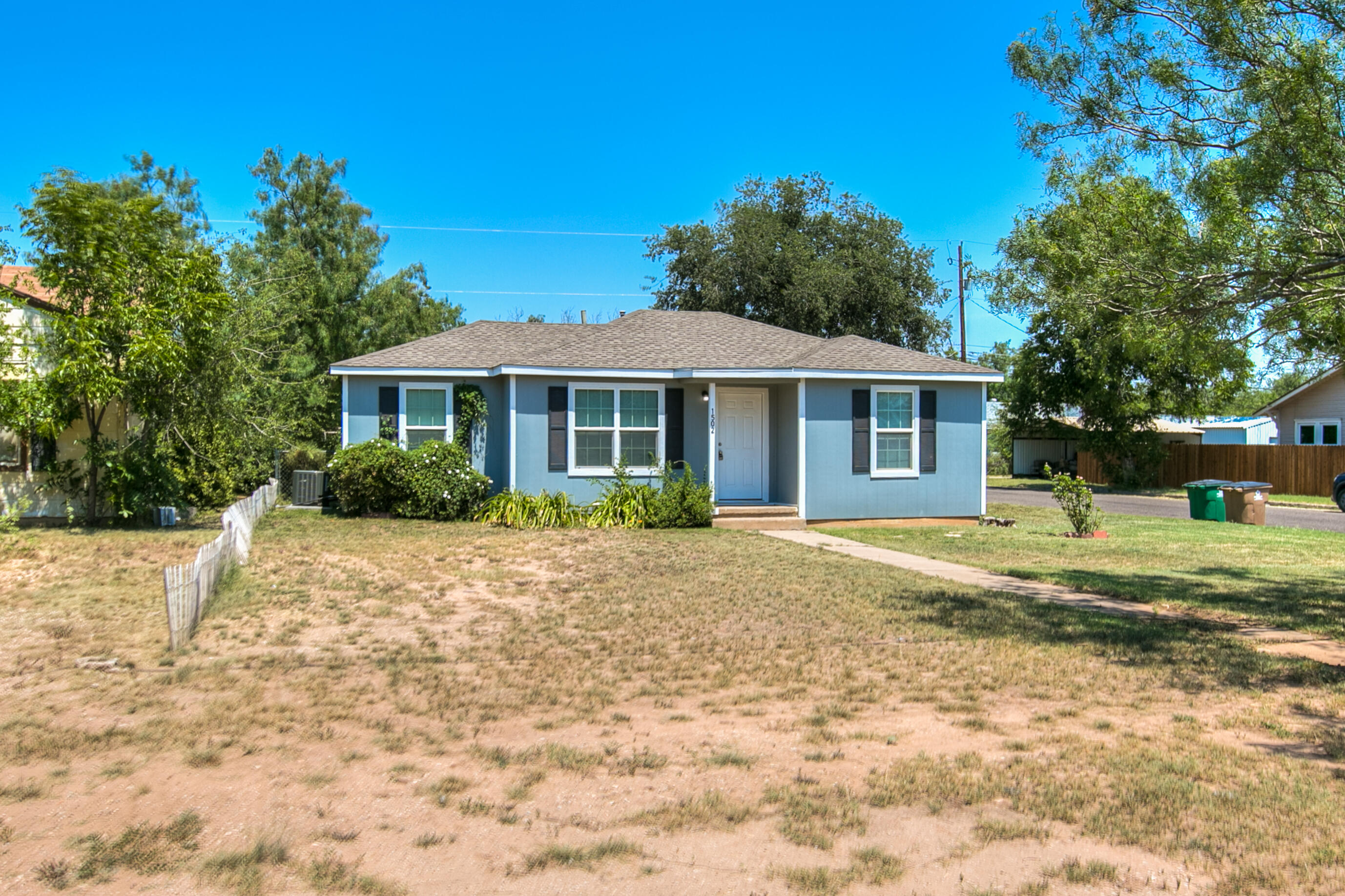 1502 Walnut Street Property Photo 2