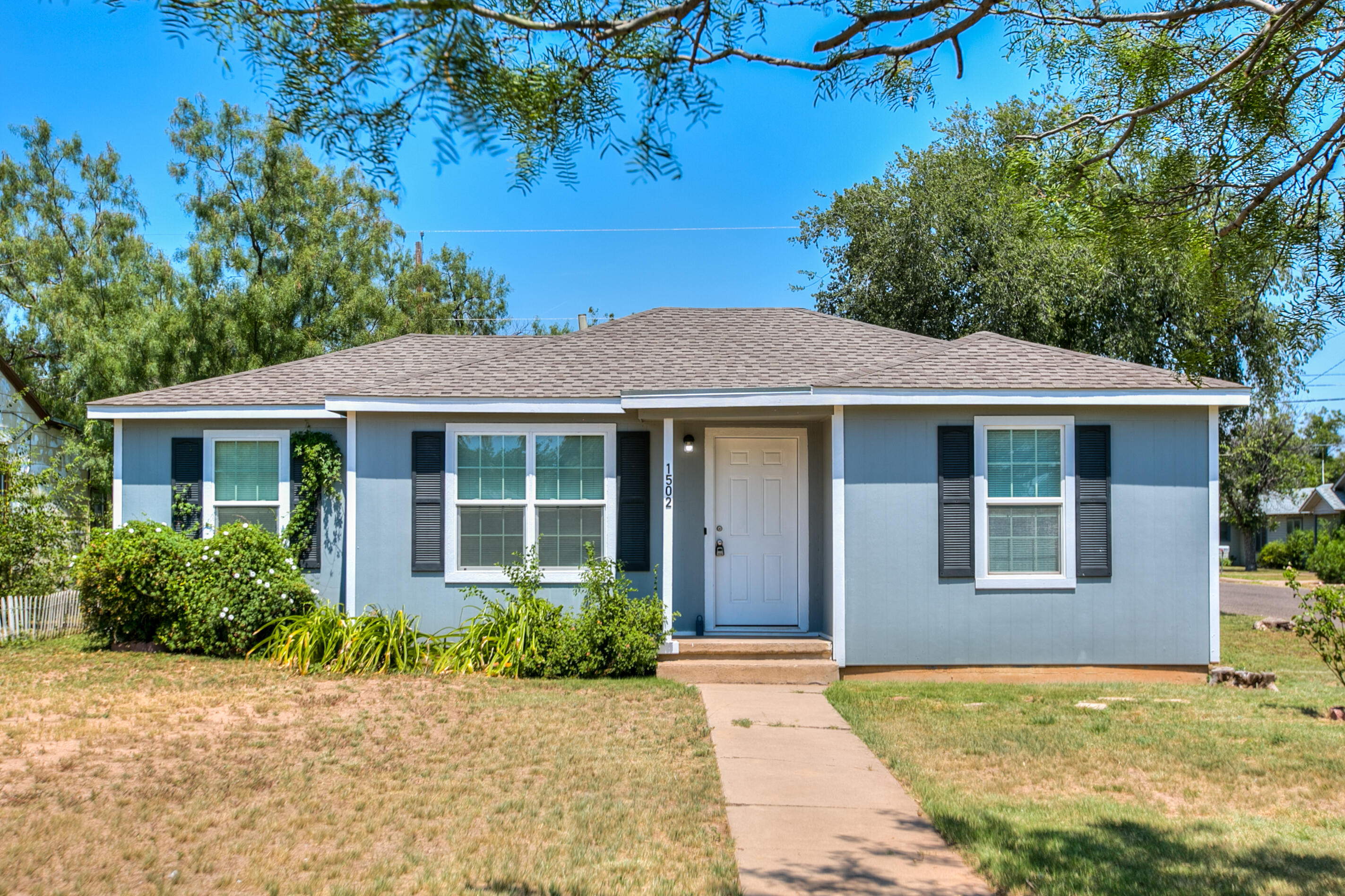 1502 Walnut Street Property Photo 3