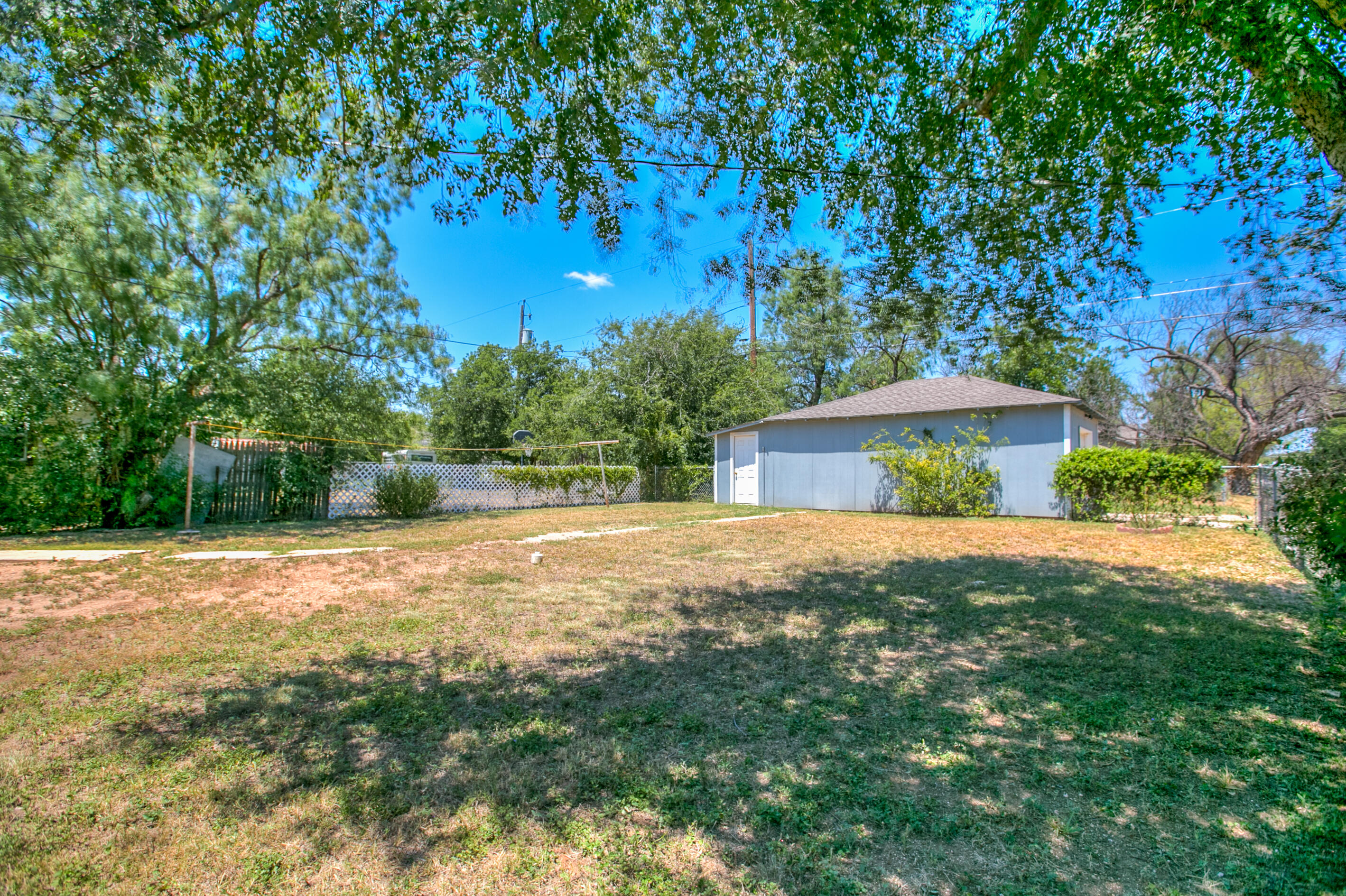 1502 Walnut Street Property Photo 22