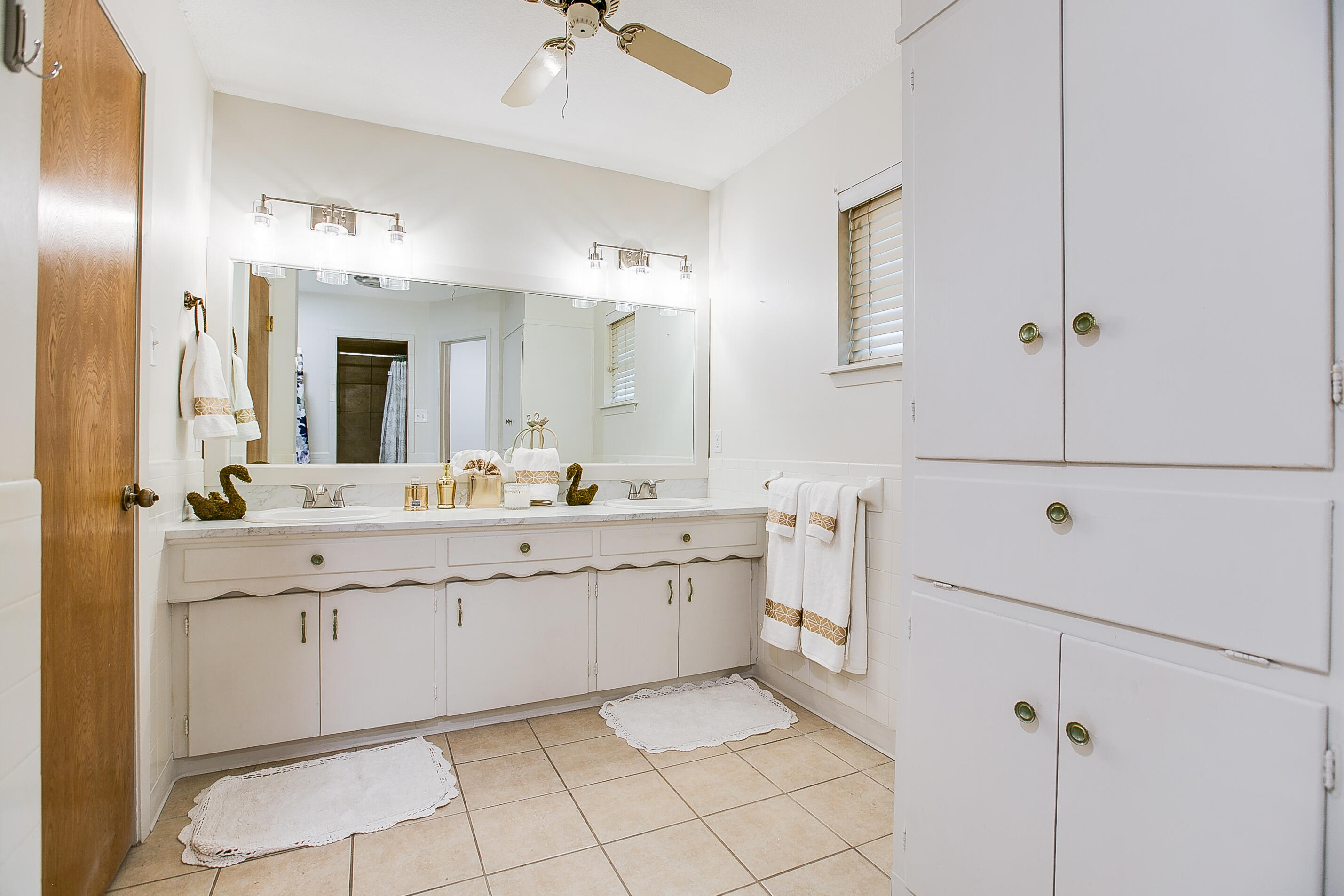 2725 Alta Vista Lane Property Photo 13