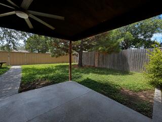 1102 E 9th Street Property Photo 4