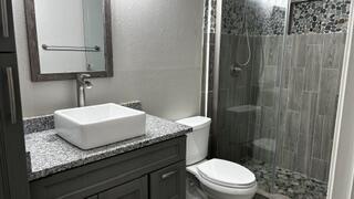 1102 E 9th Street Property Photo 12