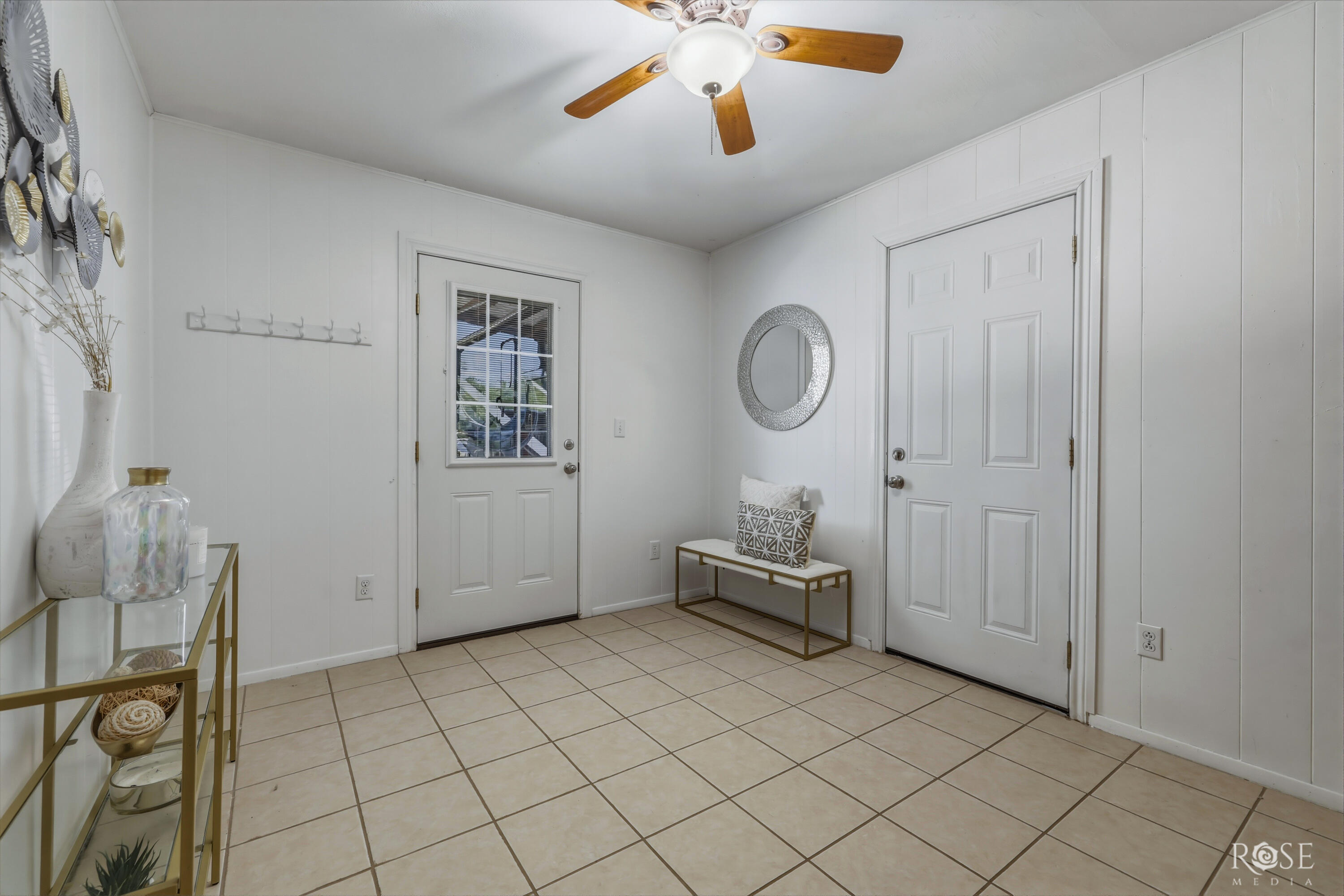 2534 Sleepy Hollow Road Property Photo 6