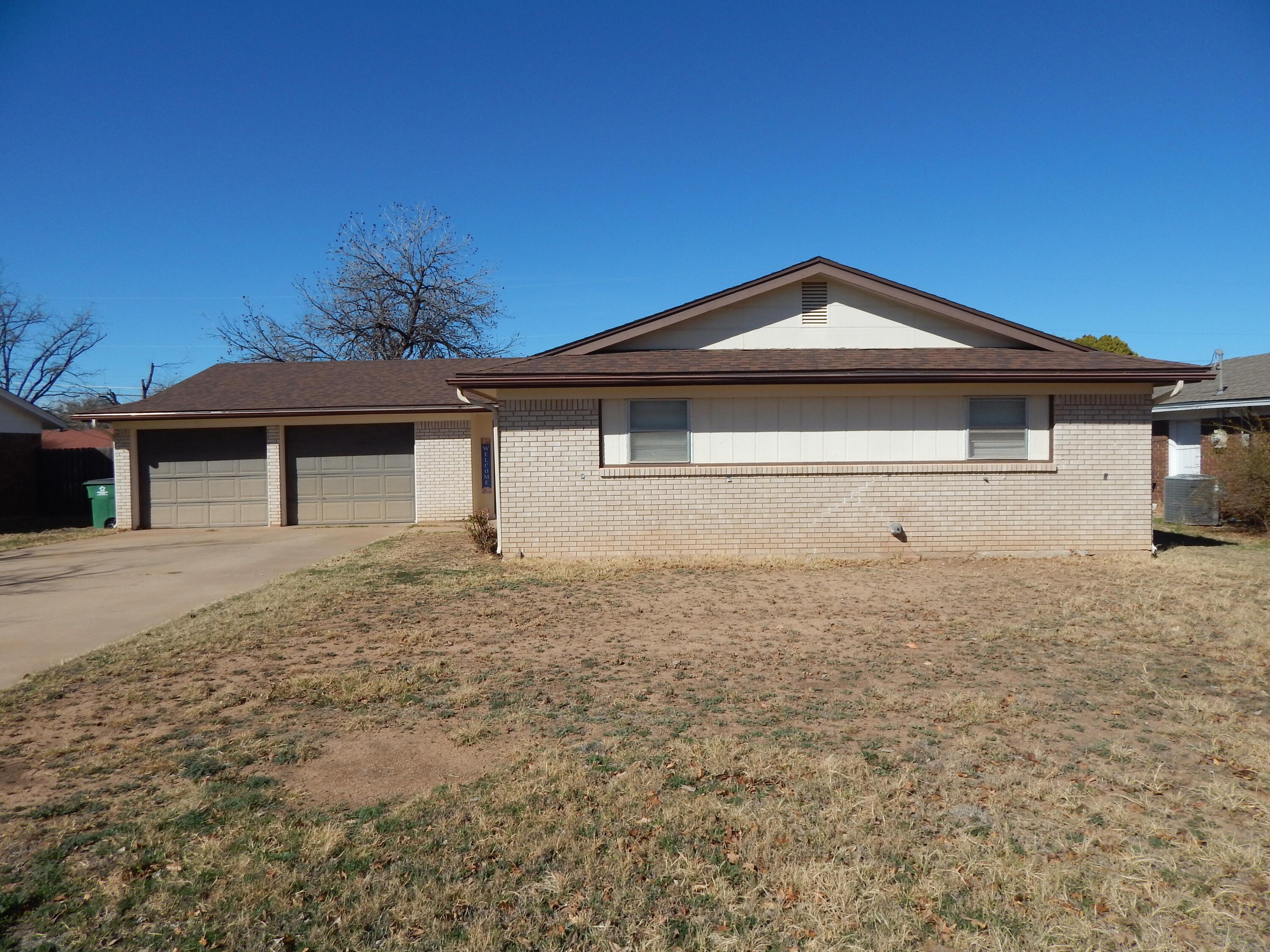 822 Stonewall Drive Property Photo 2